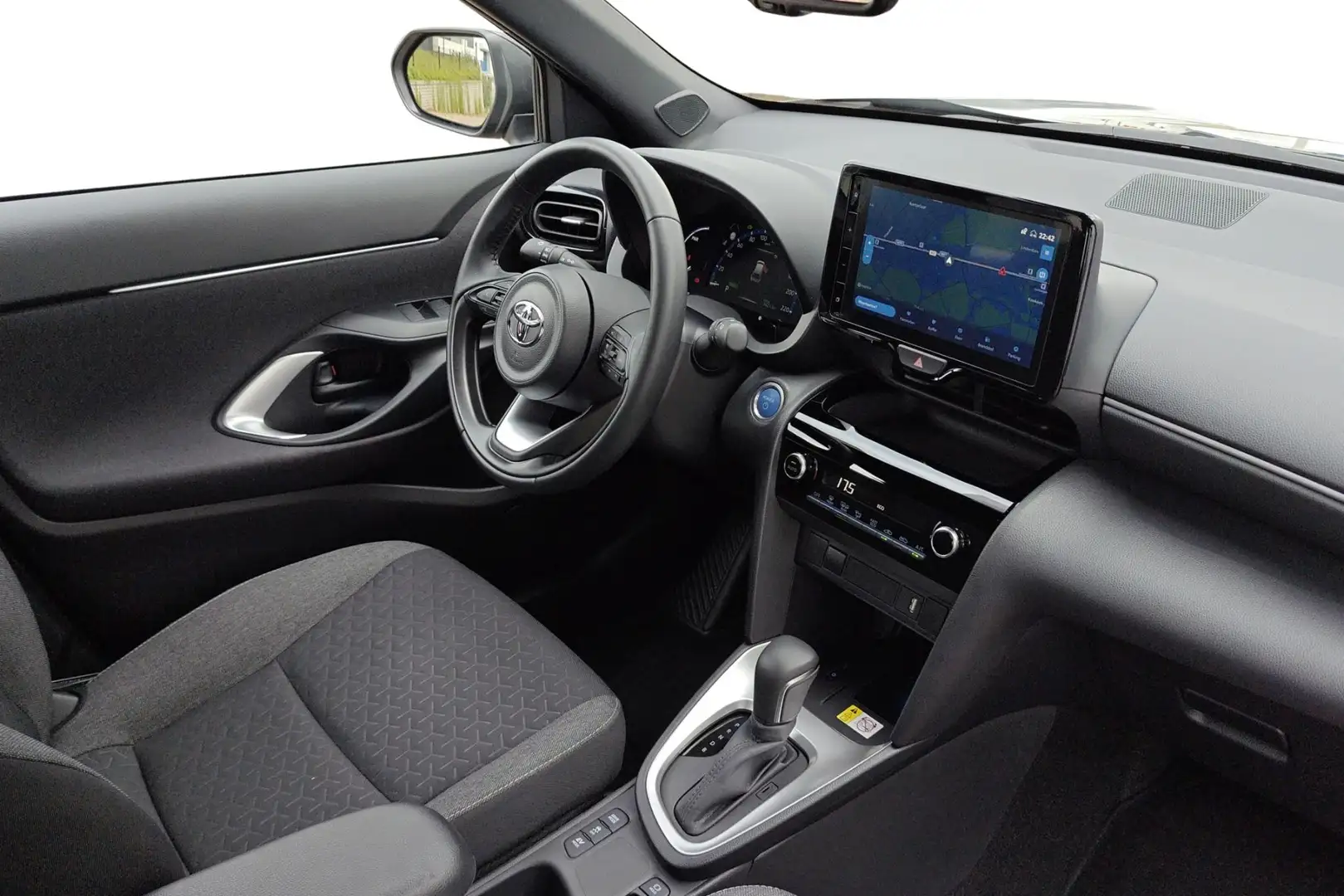 Toyota Yaris Cross 1.5 VVT-ie Hybrid 85kW Dynamic Plus CVT Negro - 2