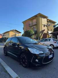 1.6 turbo thp Just Black 155cv