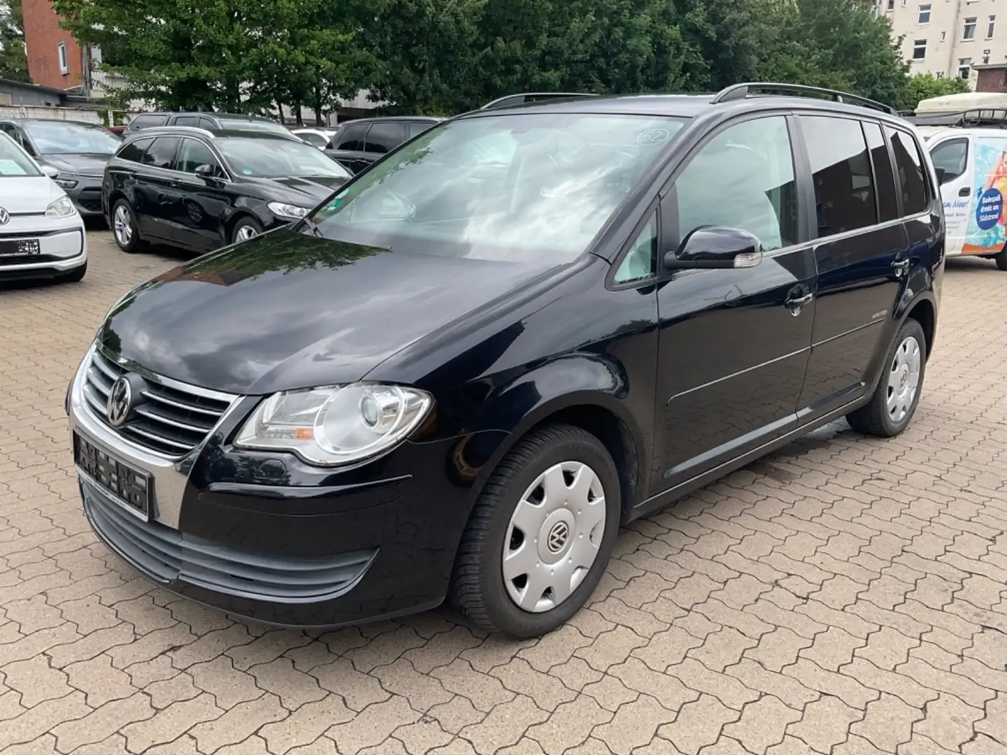 Volkswagen Touran United 1.9 TDI Negro - 1