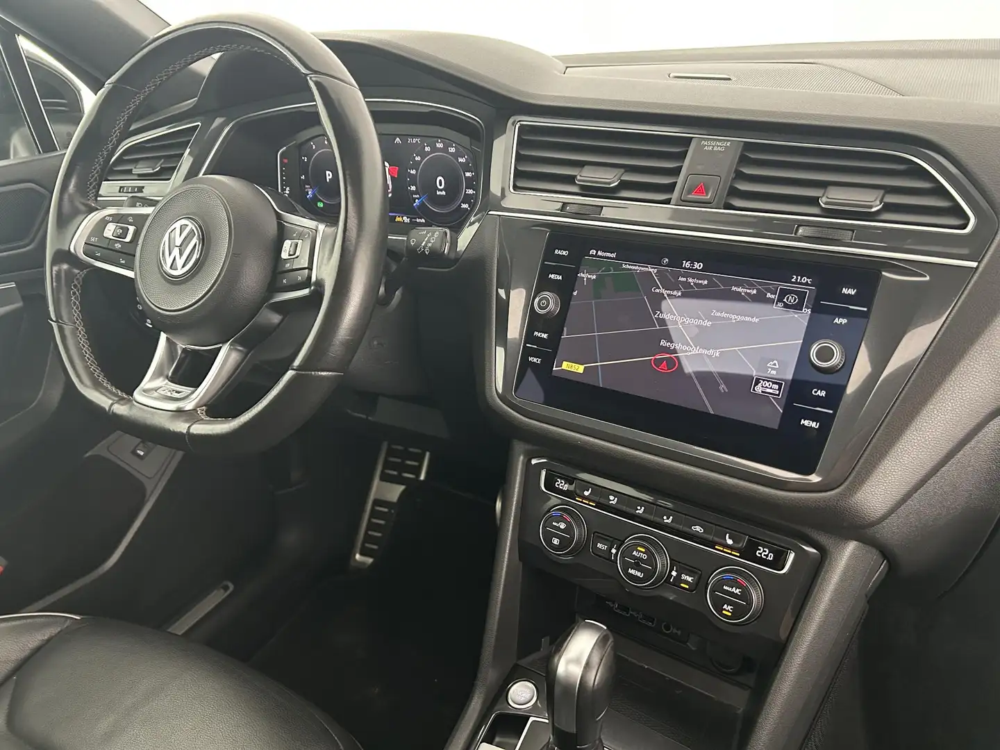 Volkswagen Tiguan Allspace 2.0 TSI 190pk 4Motion 2x R-Line Trekhaak Camera Ke Zwart - 2