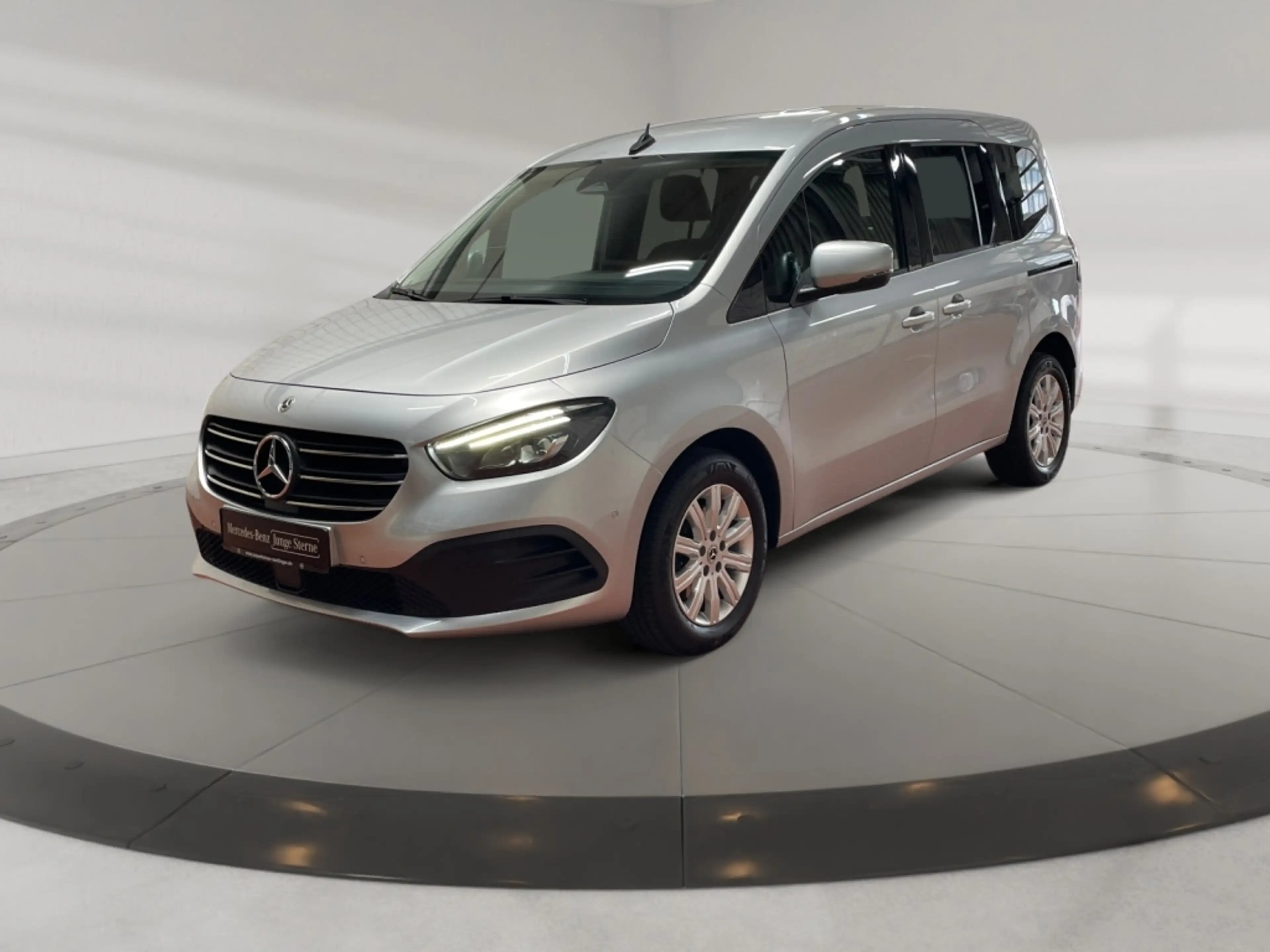 Mercedes-Benz T-Class T 180 d Progressive EDITION,Cam,LED,Navi,Totwink — photo 2