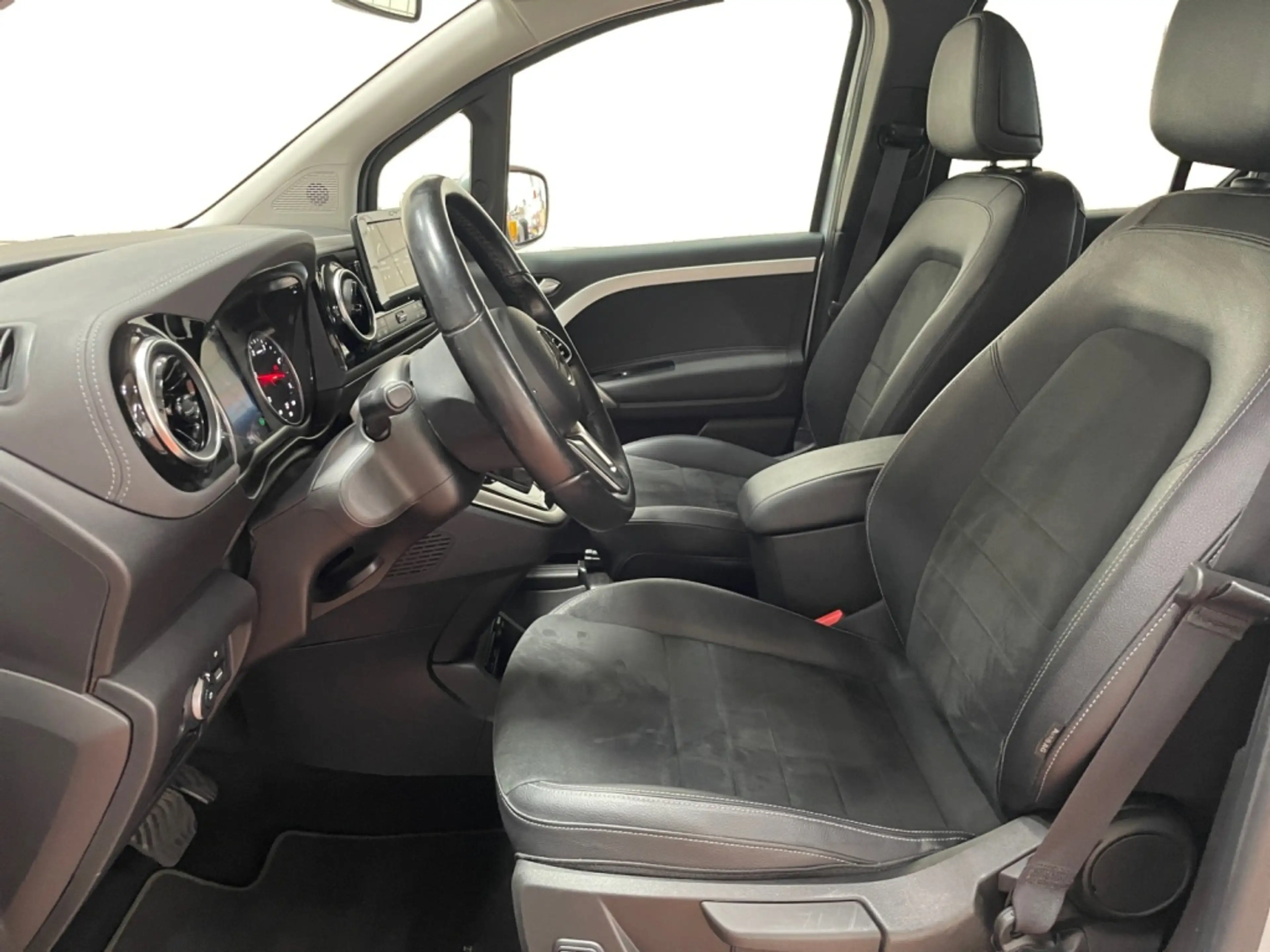 Mercedes-Benz T-Class T 180 d Progressive EDITION,Cam,LED,Navi,Totwink — photo 10