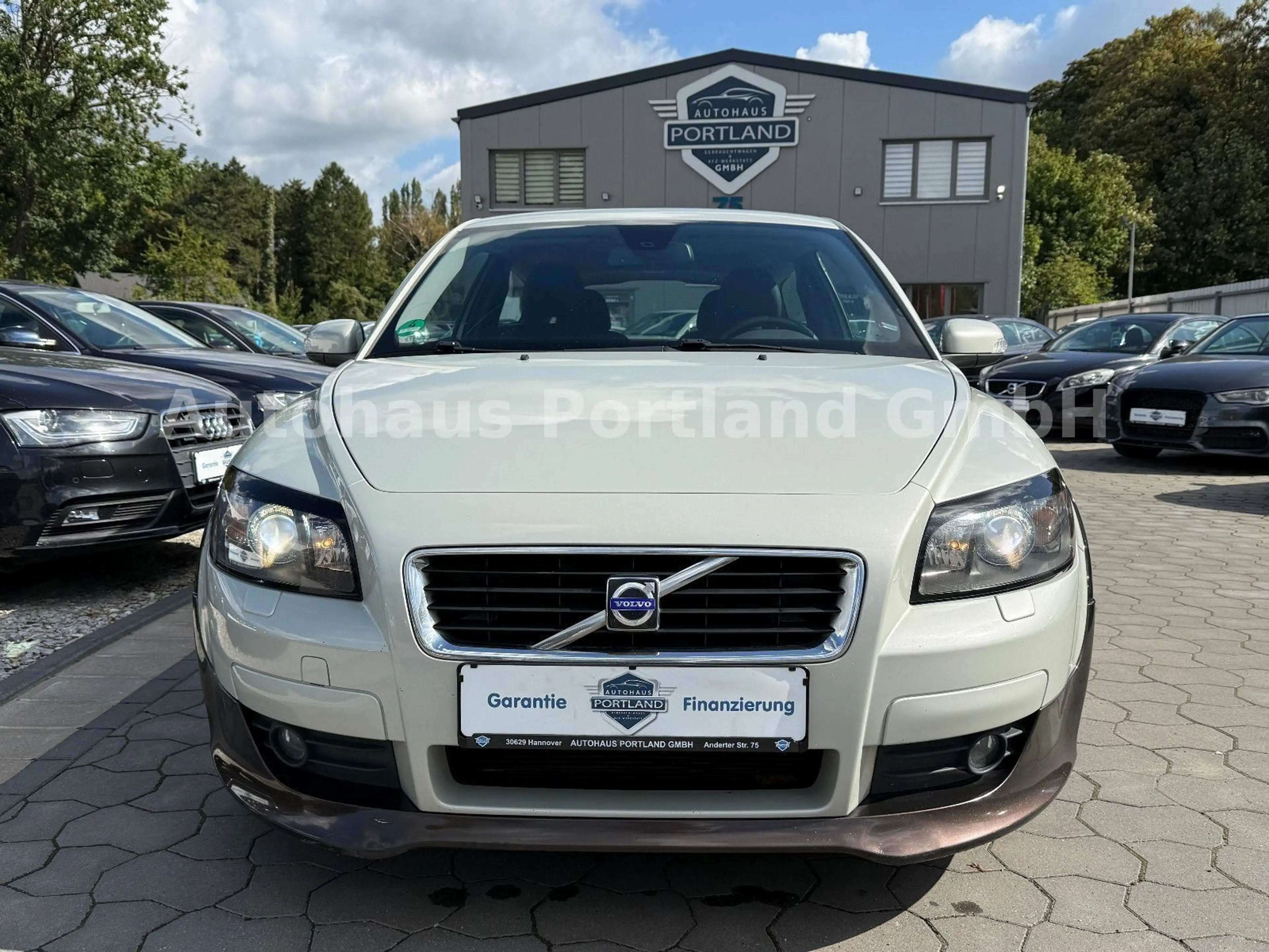 Volvo C30 2.0 Momentum/Bi-Xenon/Tempomat/HU Neu/SHZ — photo 4