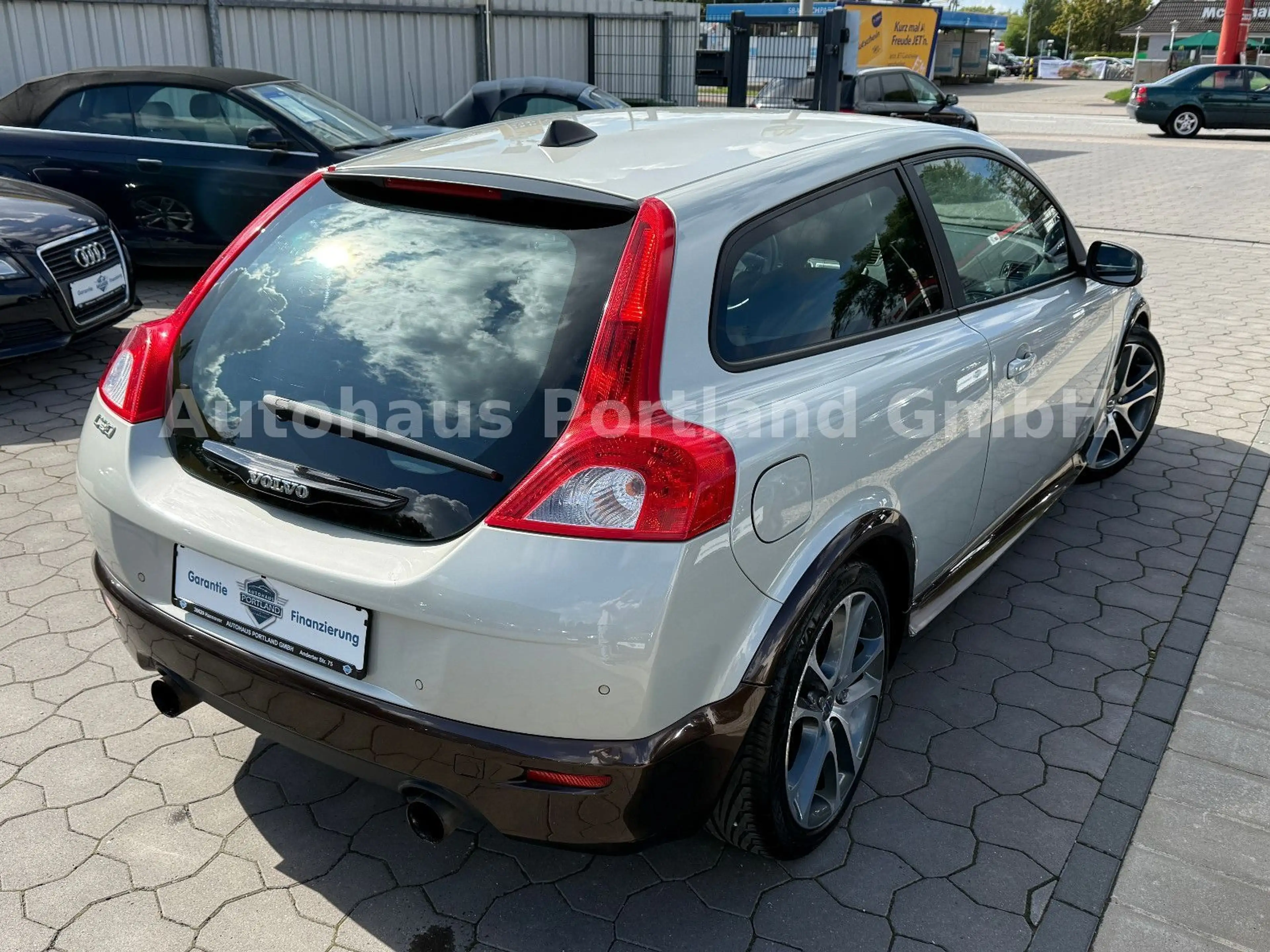 Volvo C30 2.0 Momentum/Bi-Xenon/Tempomat/HU Neu/SHZ — photo 8
