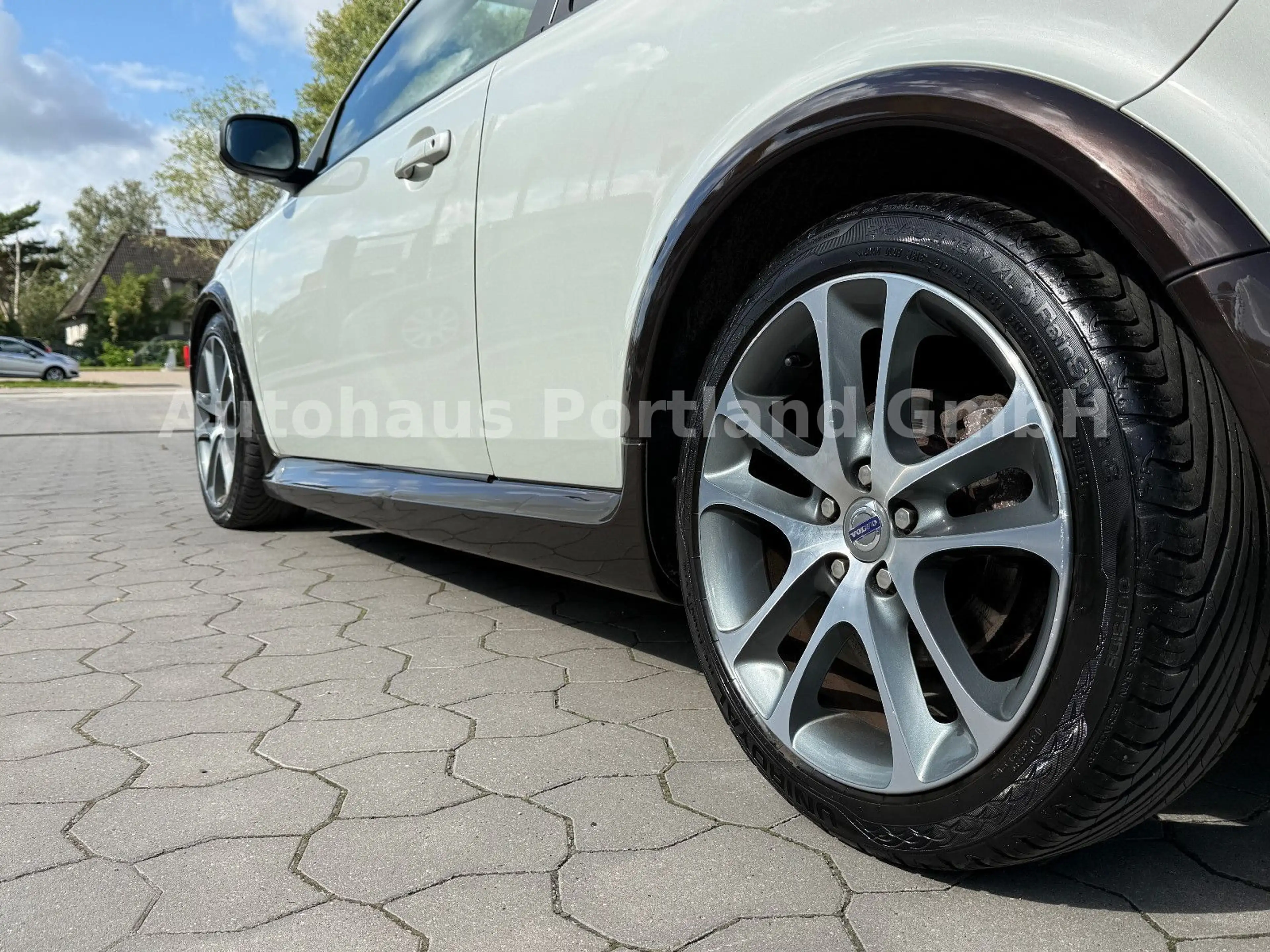 Volvo C30 2.0 Momentum/Bi-Xenon/Tempomat/HU Neu/SHZ — photo 11