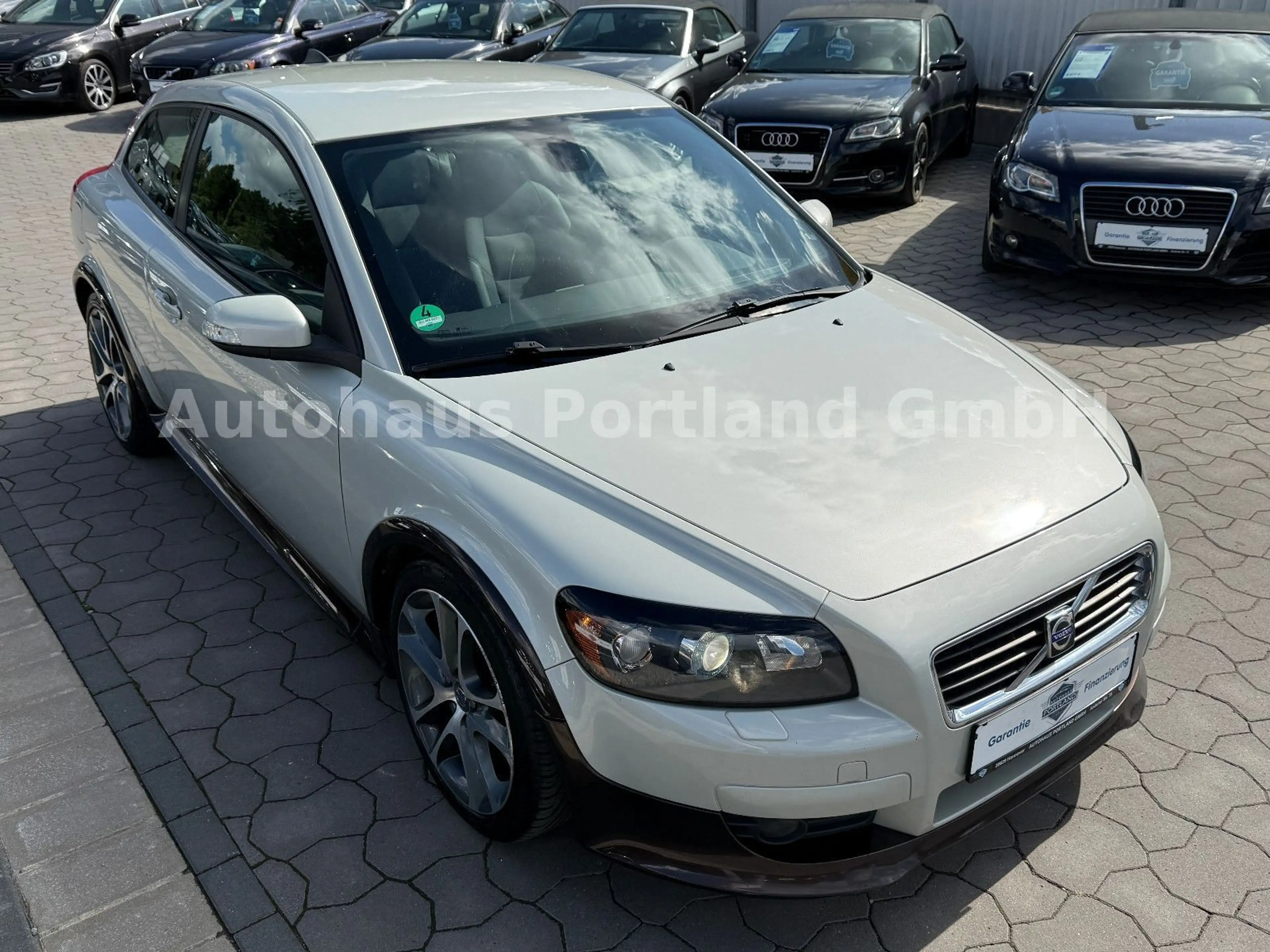 Volvo C30 2.0 Momentum/Bi-Xenon/Tempomat/HU Neu/SHZ — photo 6