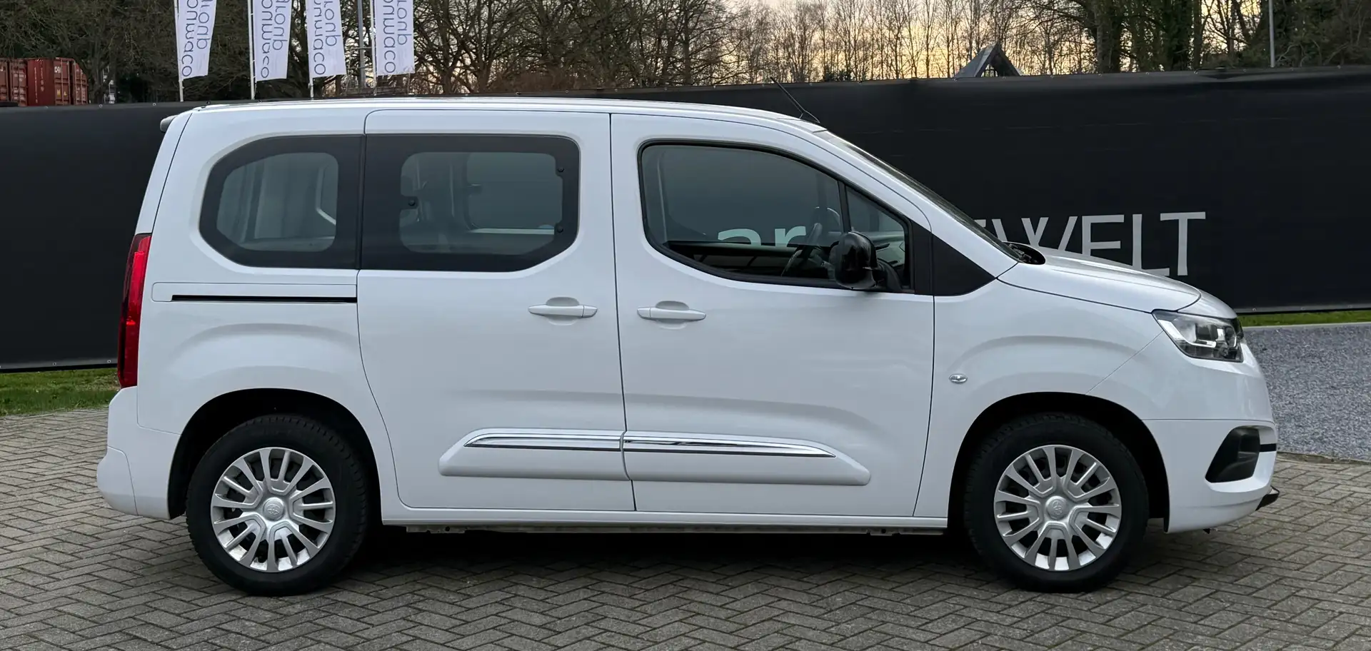Toyota Proace City VERSO SHUTTLE 5P AIRCO CRUISECONTROL VERWARMDE ZET Blanc - 2