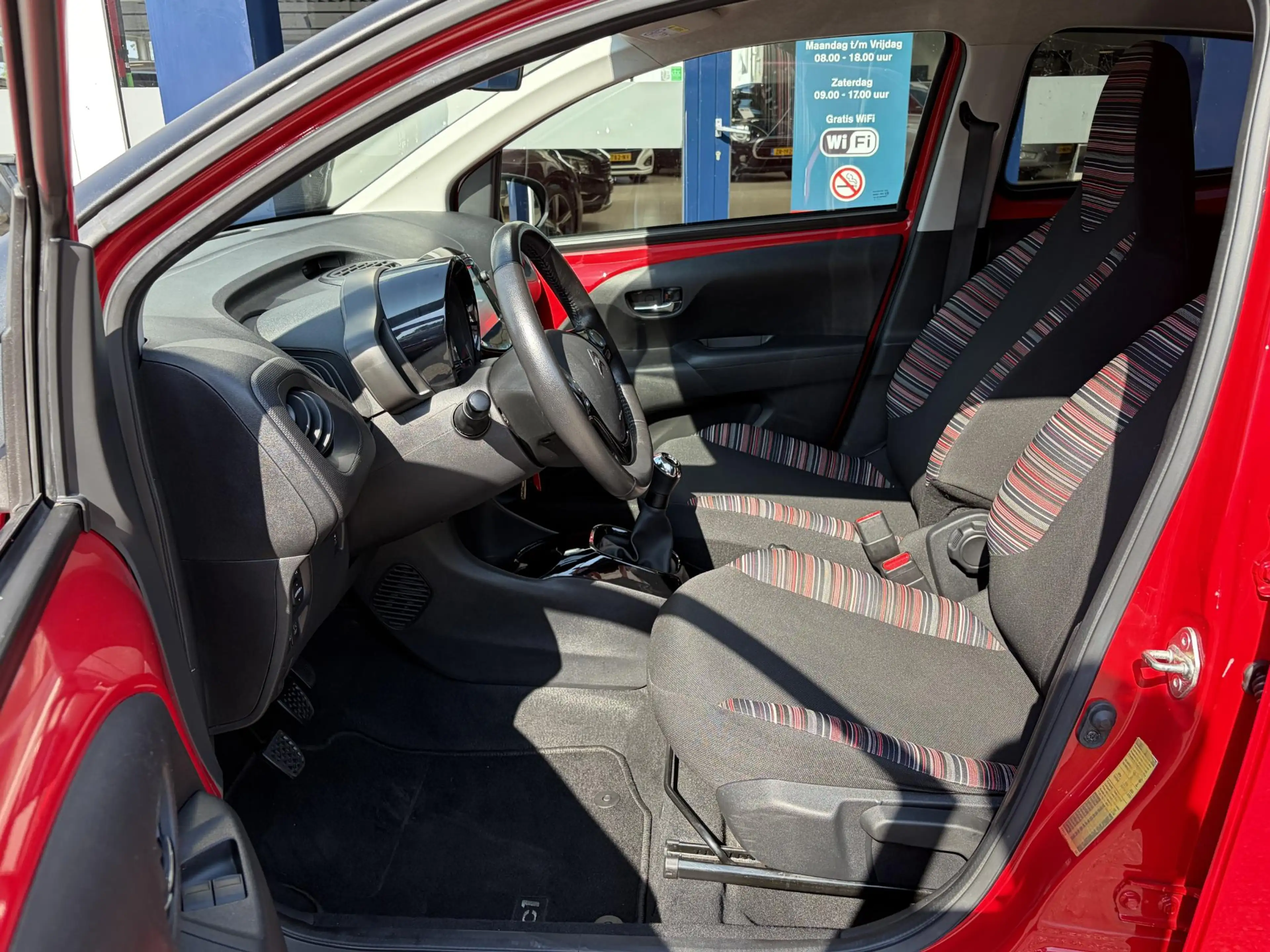 Citroen C1 1.0 VTi Shine / Binnenkort beschikbaar! / Bel of a — photo 11