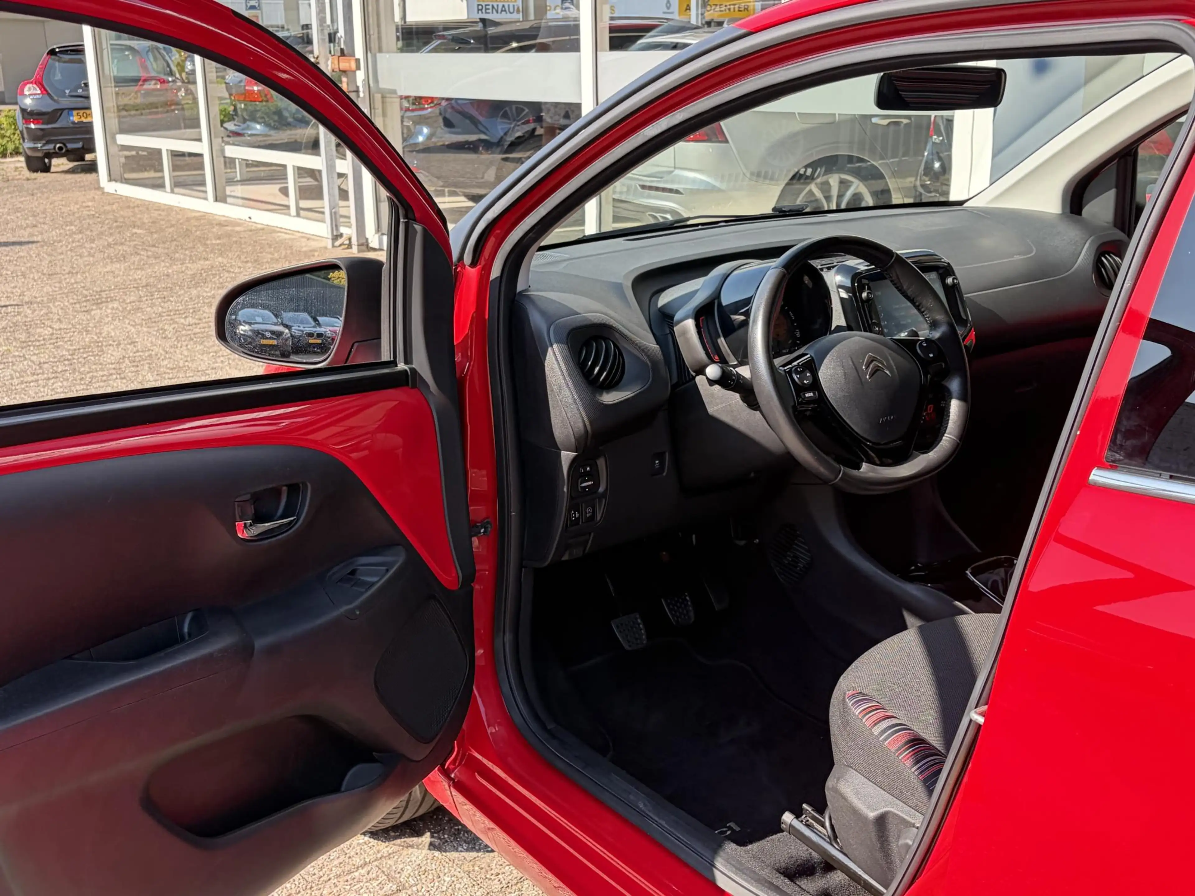 Citroen C1 1.0 VTi Shine / Binnenkort beschikbaar! / Bel of a — photo 10