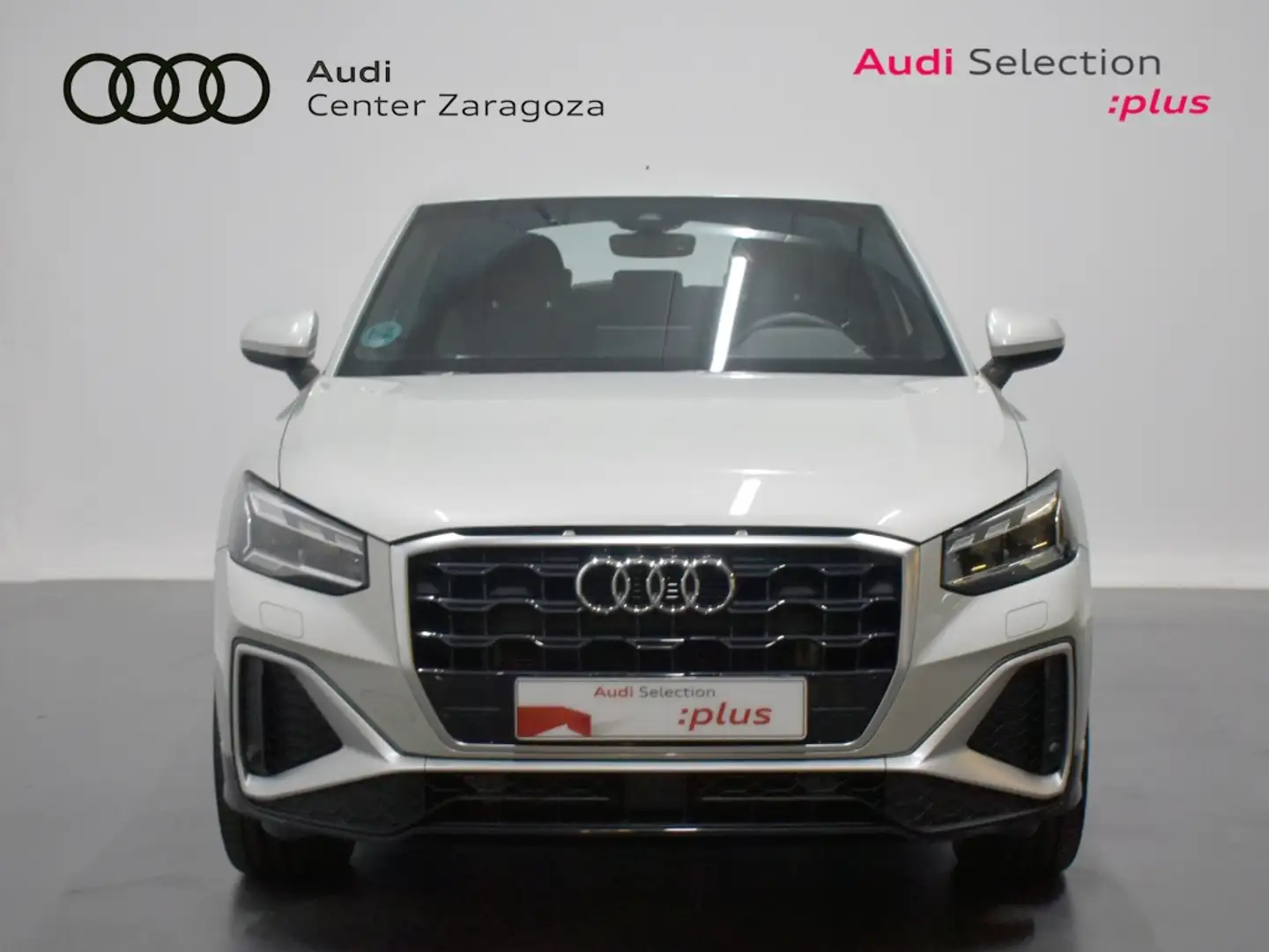 Audi Q2 30 TDI Adrenalin Black edition 85kW Plateado - 2