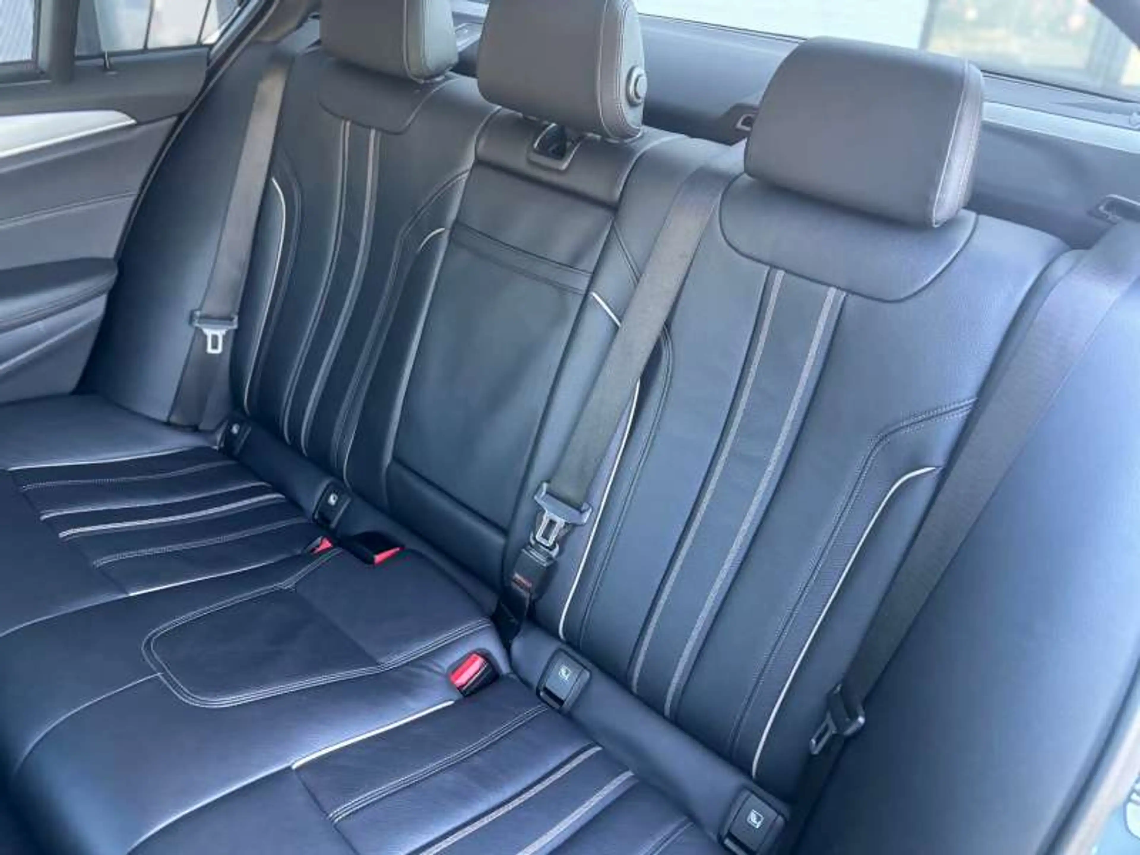 BMW 520 dA MHEV M-Sport Full Option KeyLess/DAB/Schuifdak — photo 14