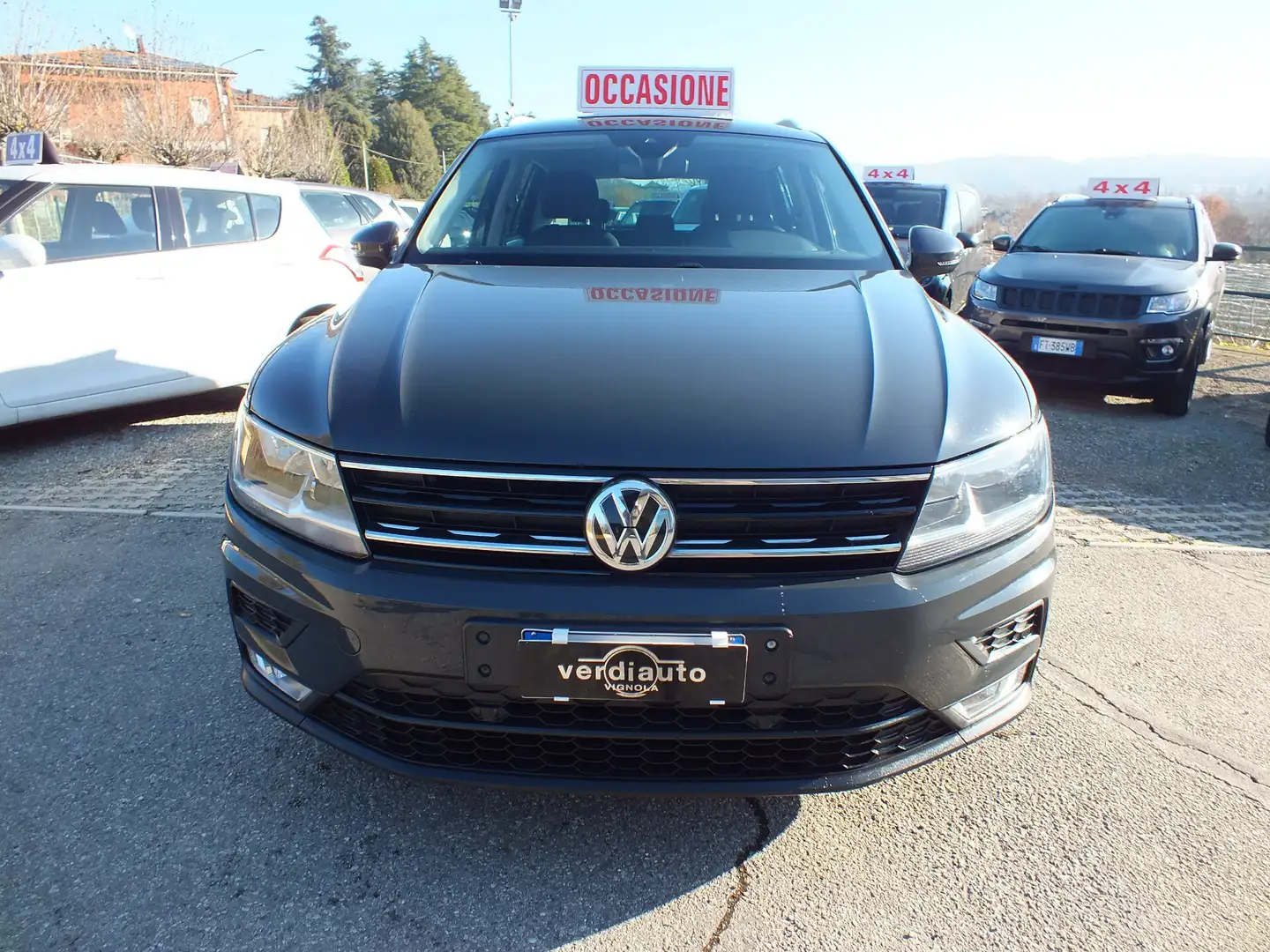 Volkswagen Tiguan 1.6 TDI BUSINESS-NAVI-ADAPTIVEC.C UNIPROPRIETARIO- Grau - 2