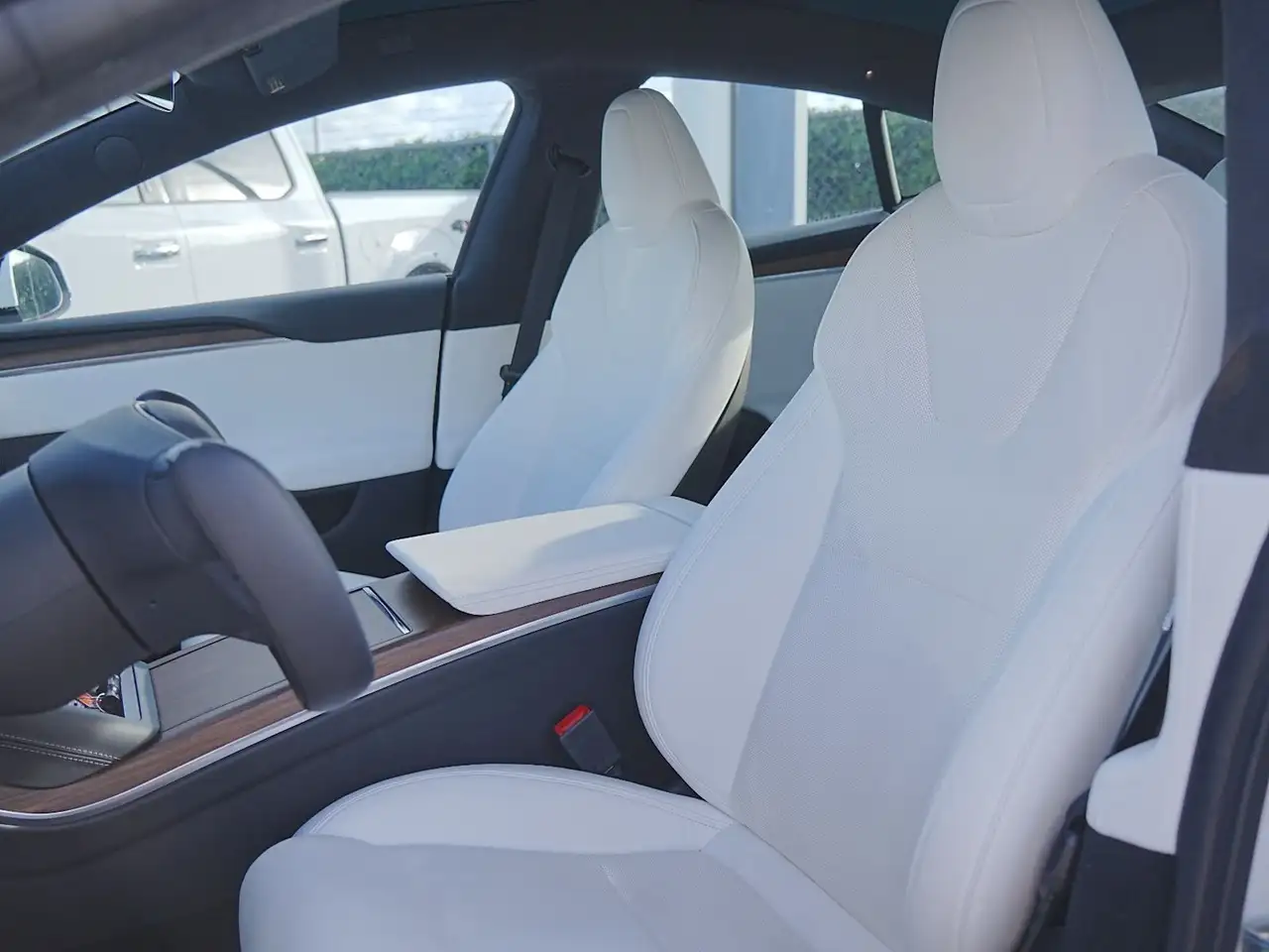 Tesla Model S снимка Tesla Model S