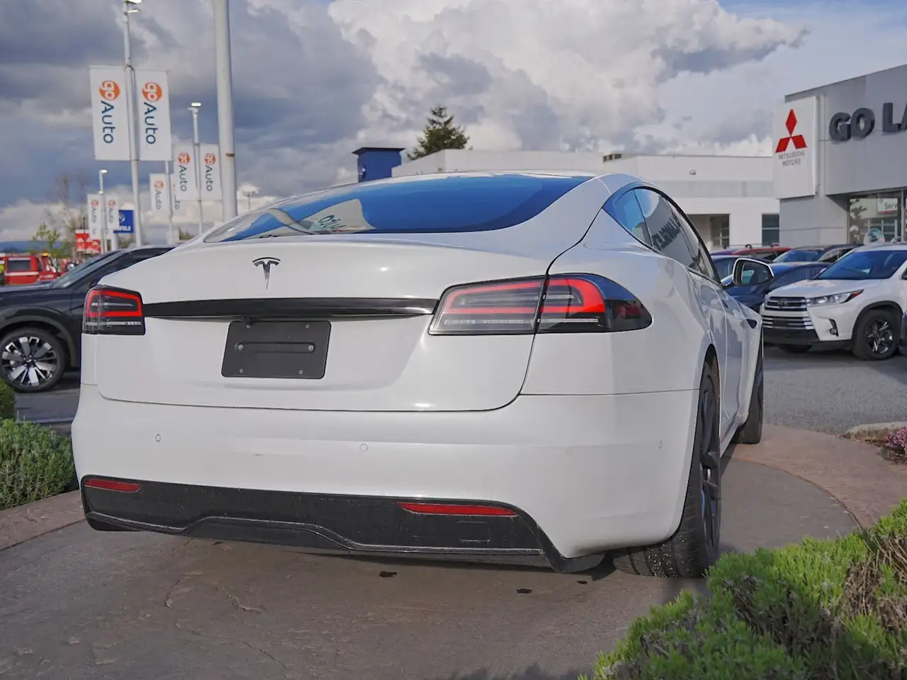 Tesla Model S снимка Tesla Model S