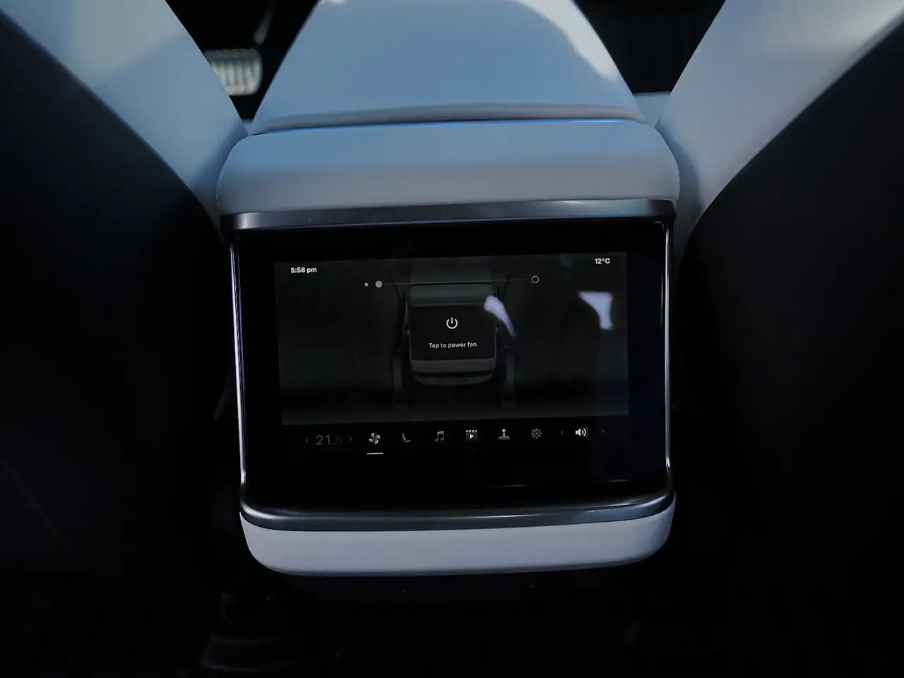 Tesla Model S снимка Tesla Model S