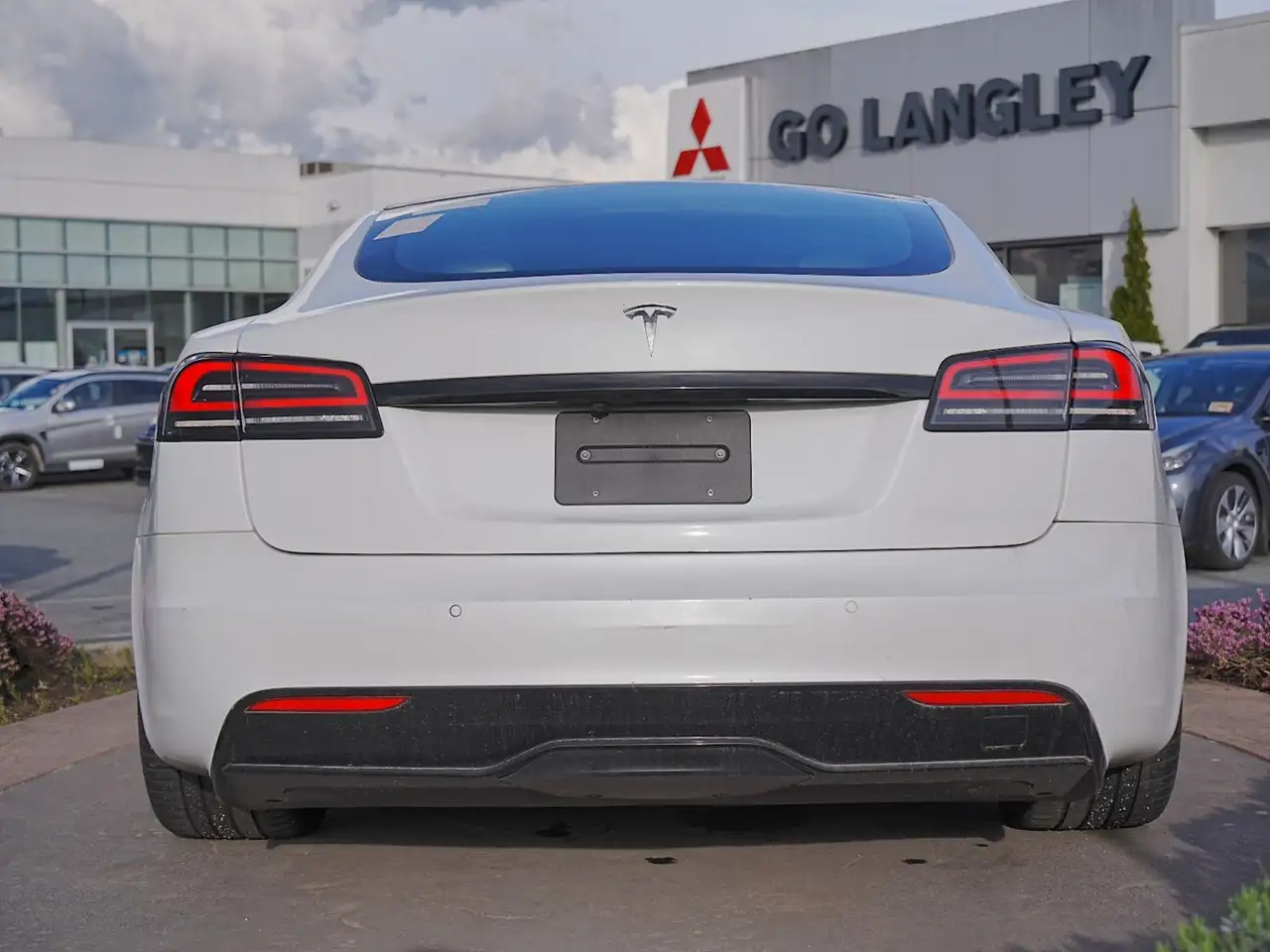 Tesla Model S снимка Tesla Model S