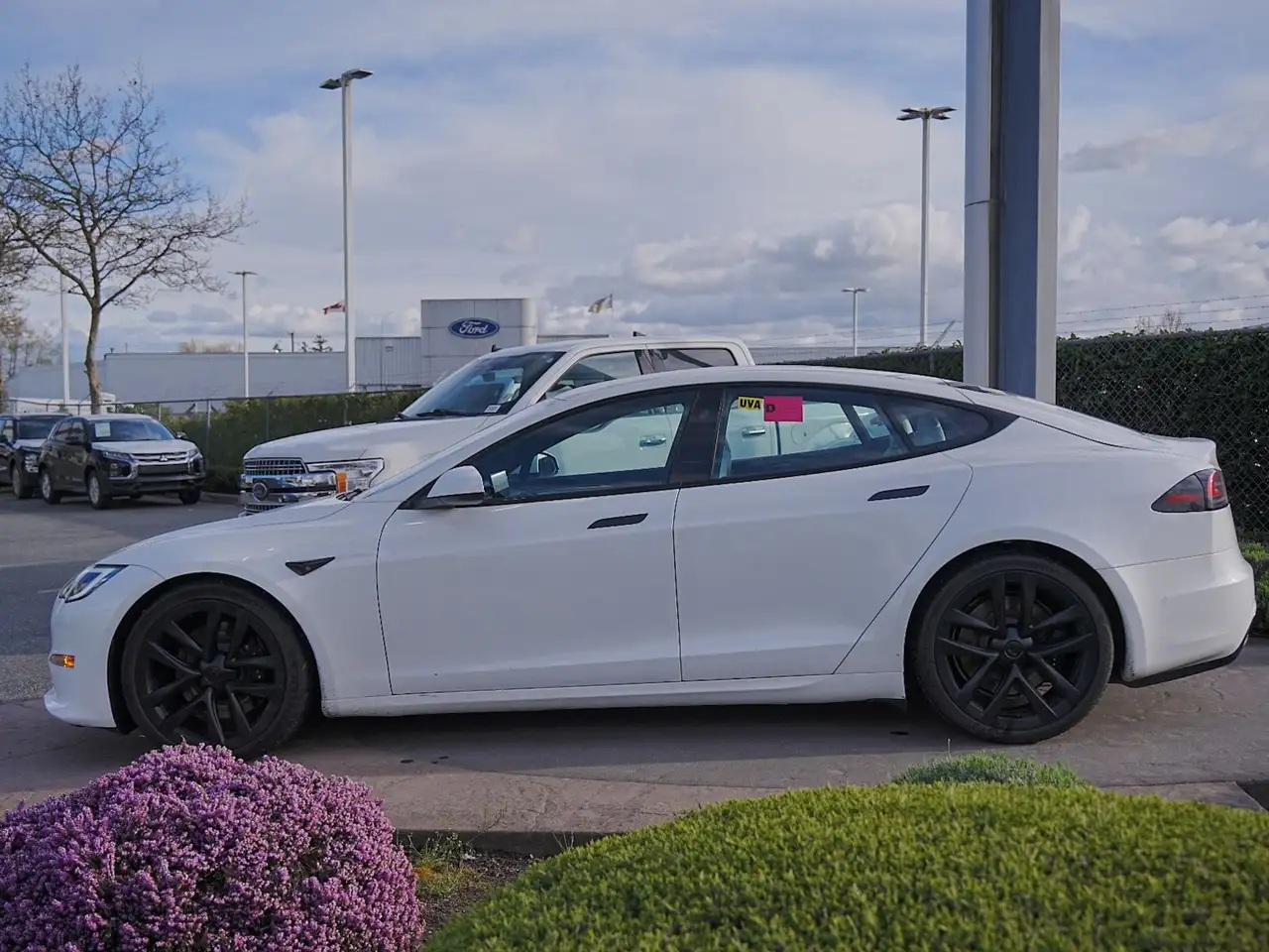Tesla Model S снимка Tesla Model S