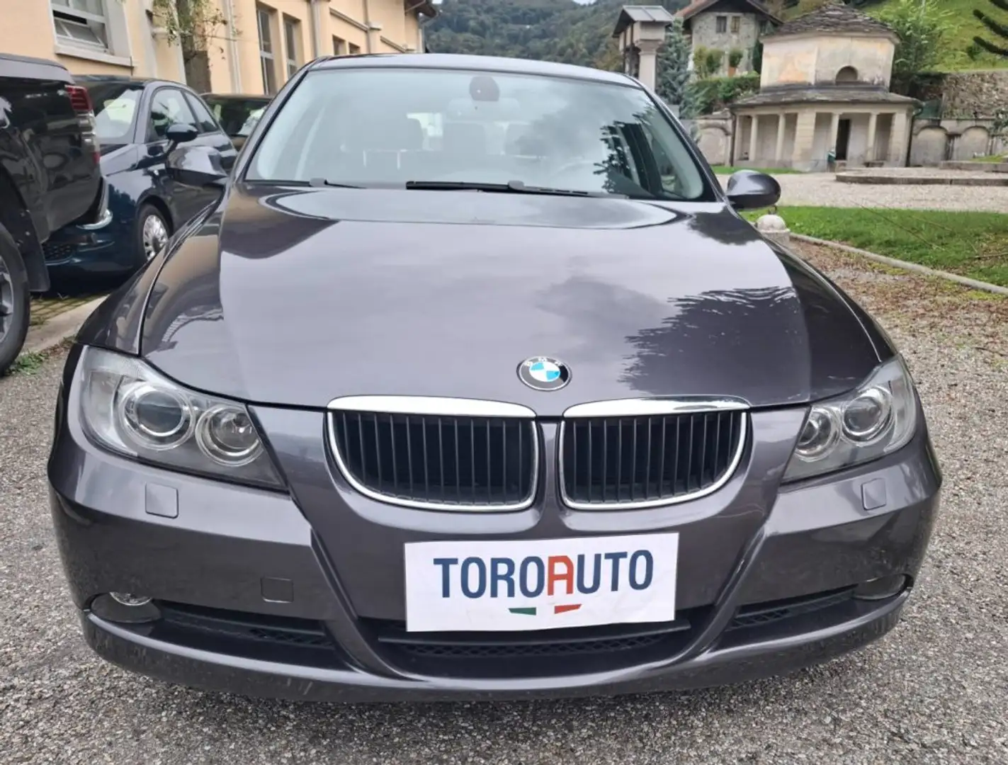 BMW 320 i cat Touring Attiva UNICO PROPRIETARIO Grigio - 2