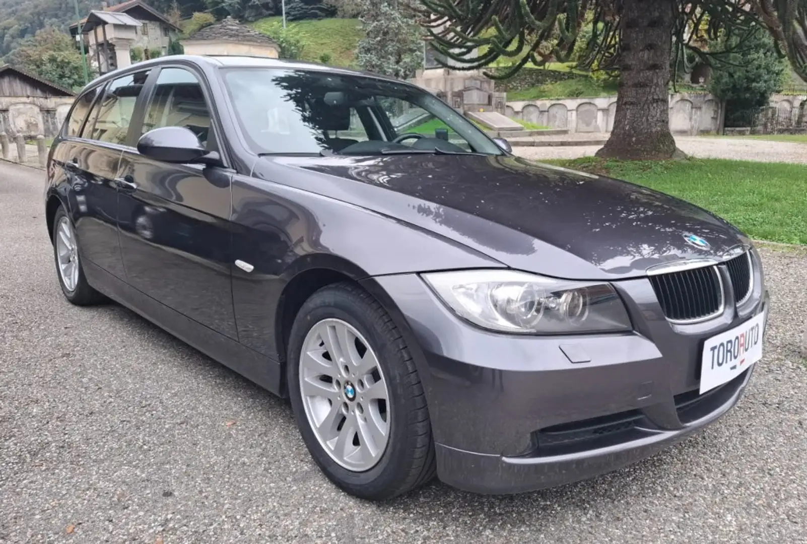 BMW 320 i cat Touring Attiva UNICO PROPRIETARIO Grigio - 1