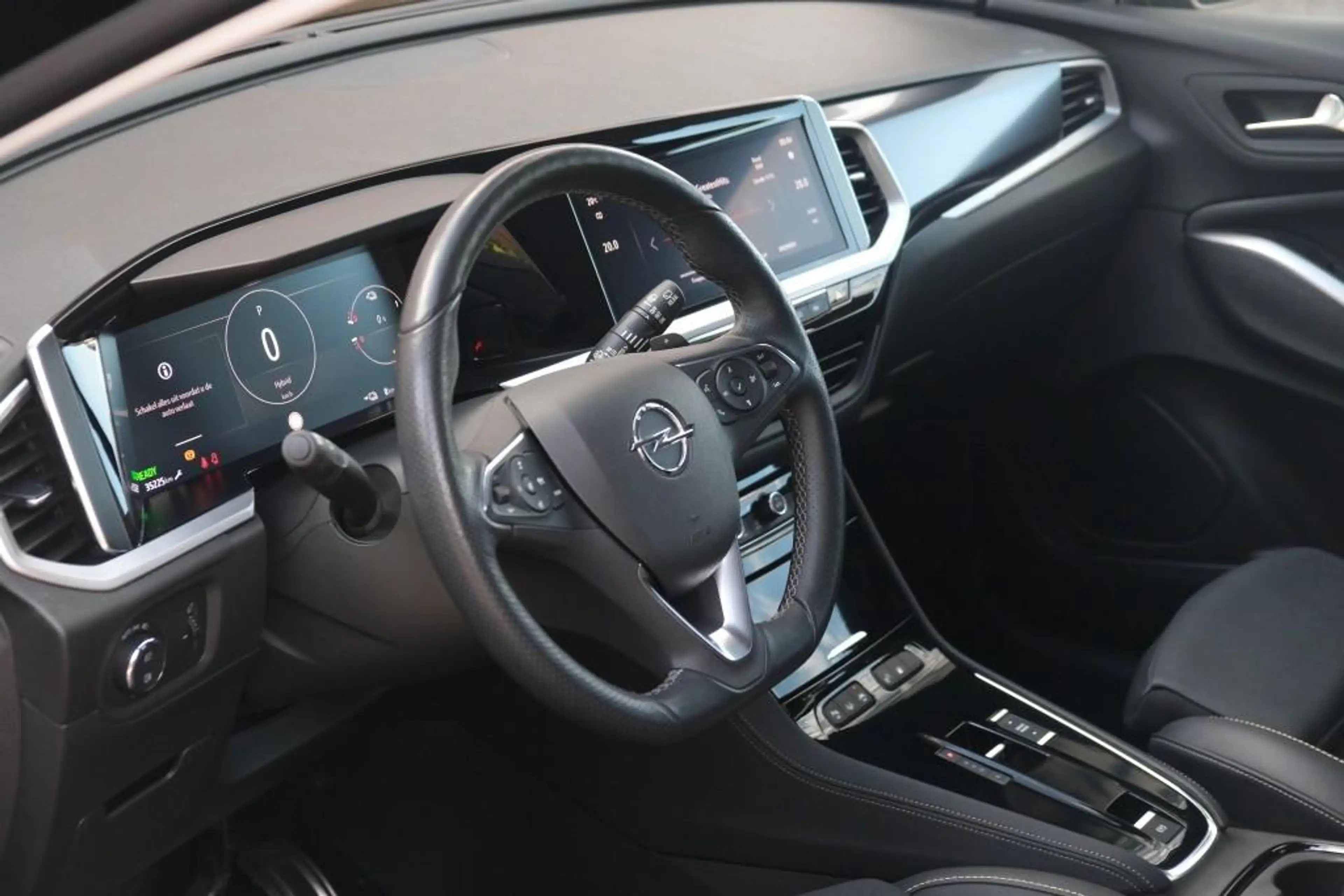 Opel Grandland 1.6 Turbo Plug-In Hybrid4 300pk EAT GSe - Adaptive — photo 8