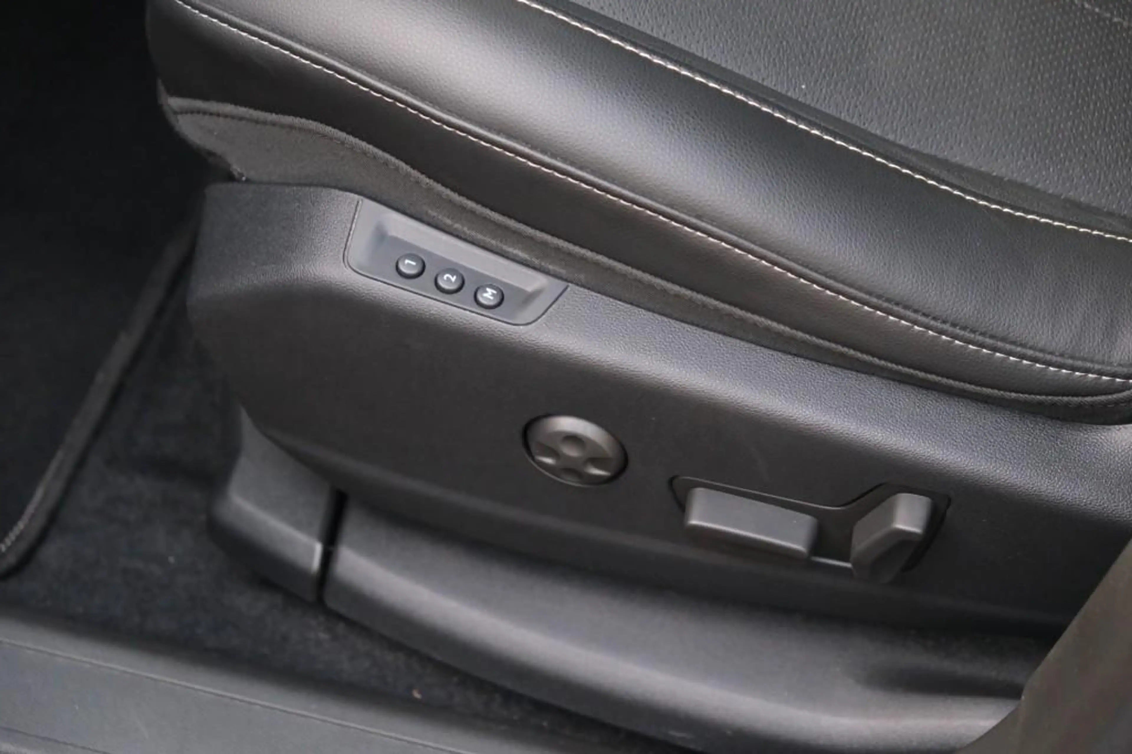 Opel Grandland 1.6 Turbo Plug-In Hybrid4 300pk EAT GSe - Adaptive — photo 9
