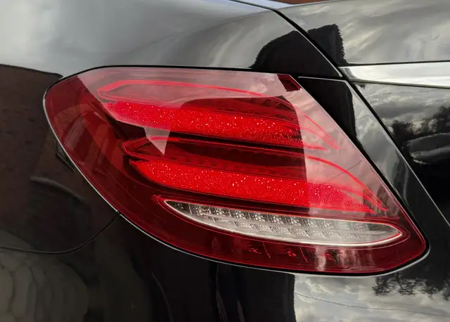 Mercedes-Benz E Class view 12