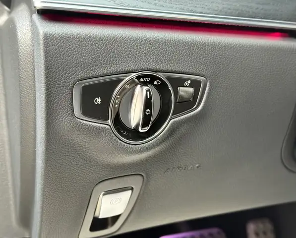 Mercedes-Benz E-Class view 16