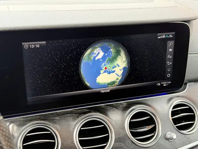 Mercedes-Benz E-Class view 23