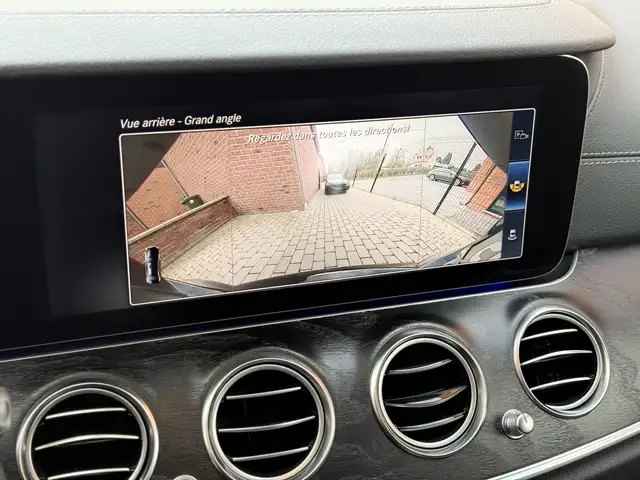 Mercedes-Benz E-Class view 25