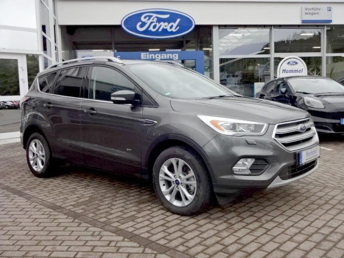 Ford Kuga Titanium 4x4 BI-XENON+DAB+SHZG.+PARKASS.+TWA+ Gris - 1