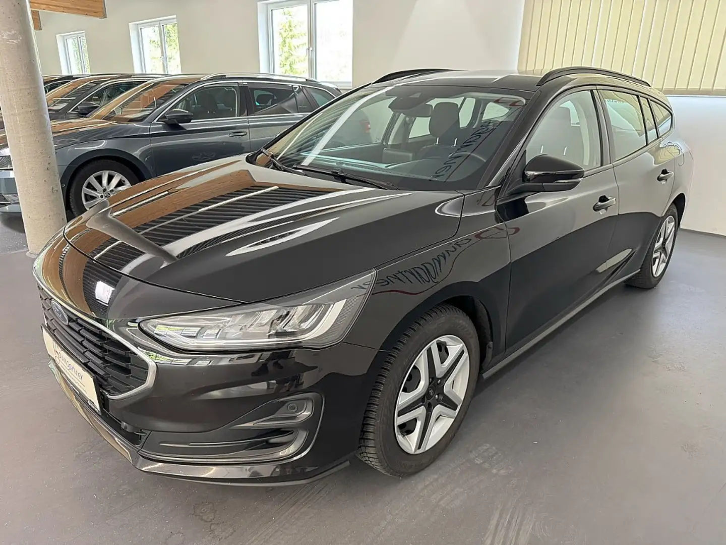 Ford Focus Turnier 1,5TDCi *LED*NAVI*Tempomat*PDC vo/hi* Noir - 2