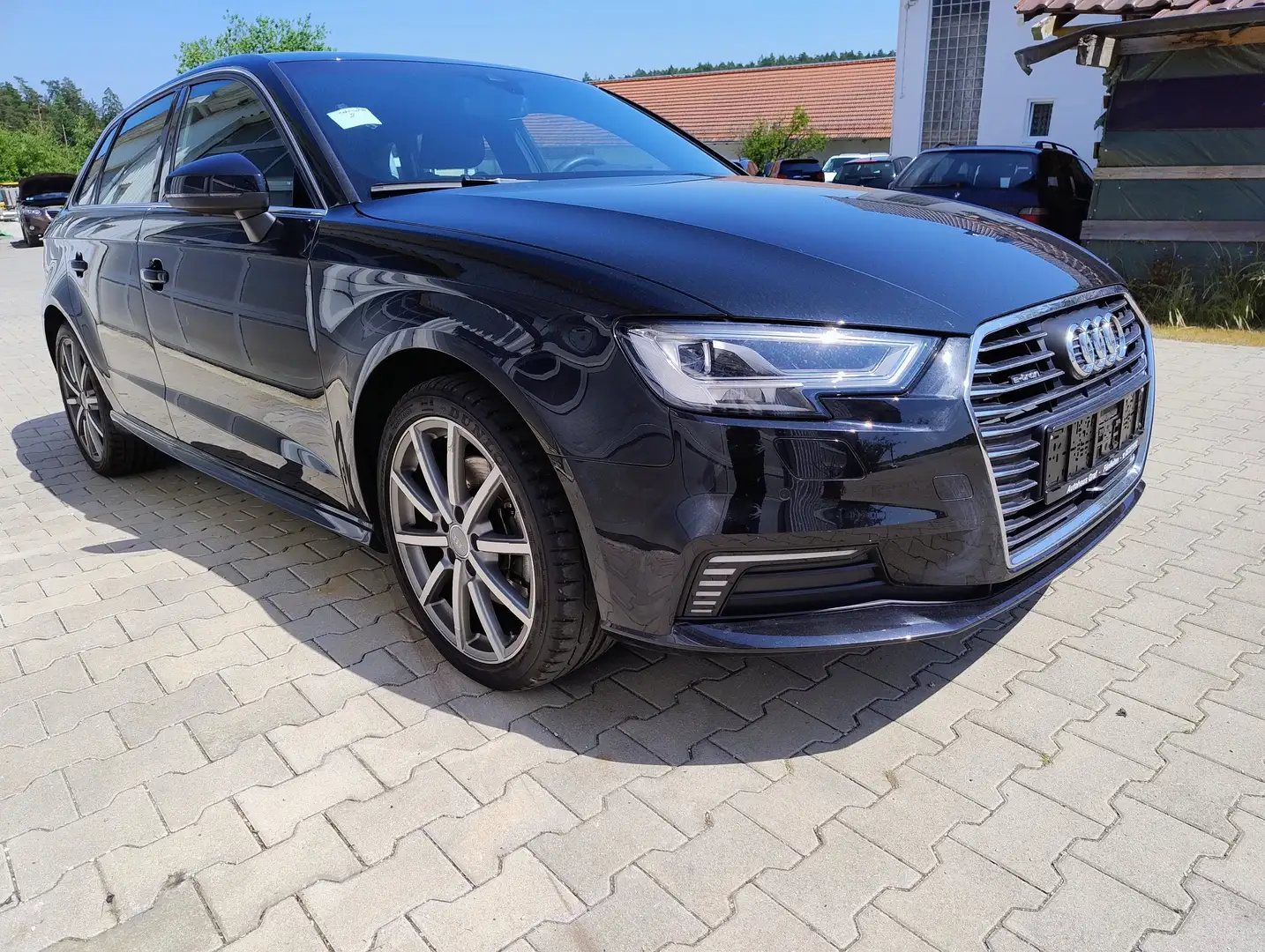 Audi A3 40 e-tron sport Negro - 2