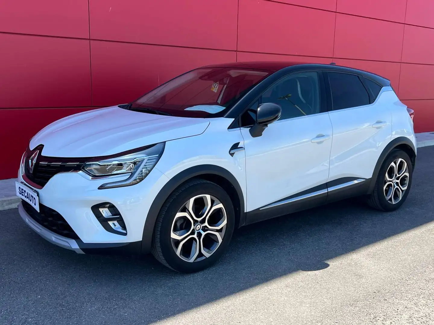 Renault Captur 1.6 E-TECH Hybrid Intens - 2