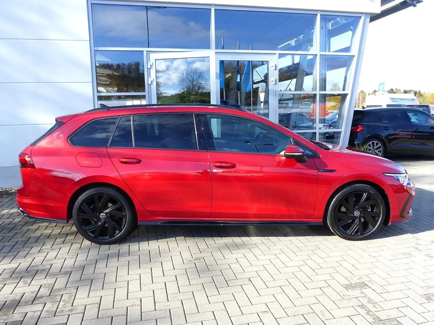 Volkswagen Golf Variant 8 Variant 2.0 TSI DSG R-Line *LED*PDC*Navi* Rosso - 2