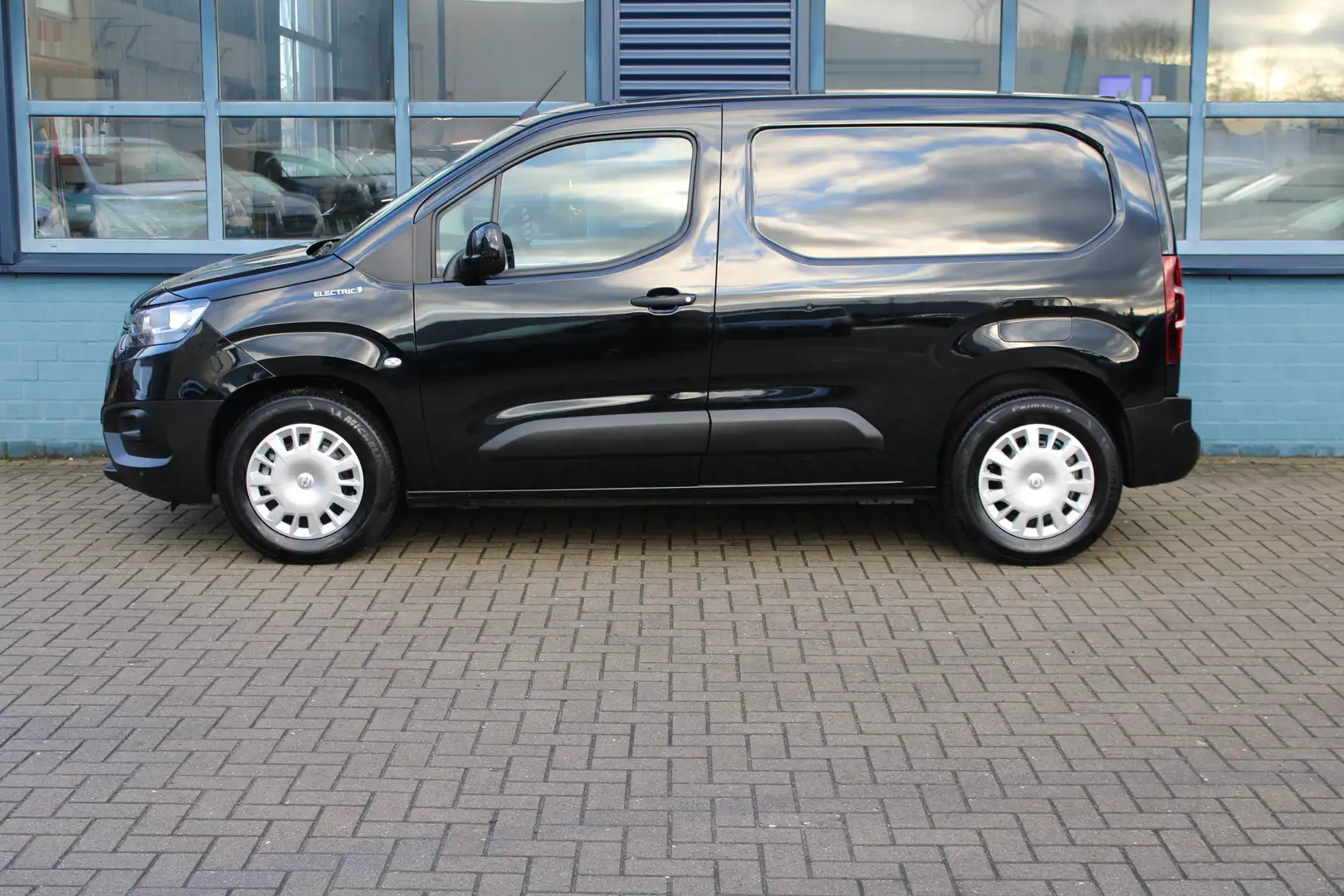 Toyota Proace City Electric 50 kWh 3-ZITS | TREKHAAK | NAVI | CAMERA Noir - 2