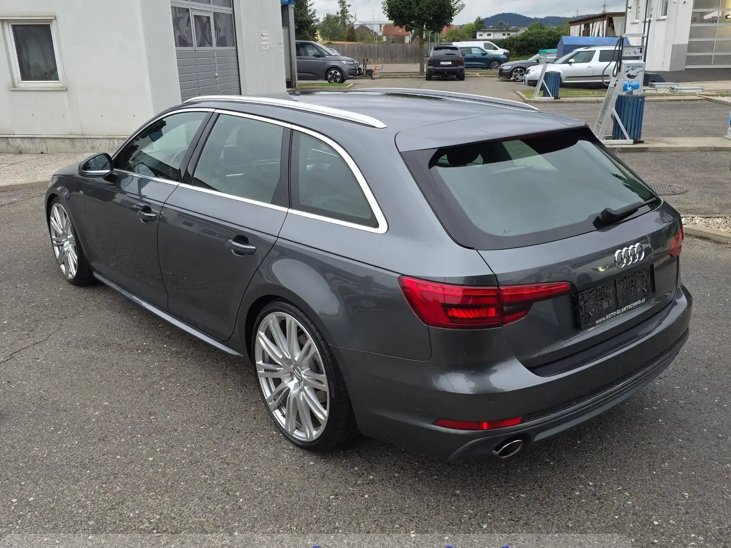 Audi A4 sport * S-Line* 20"Alufelgen, AHK abnehmbar* Grau - 2