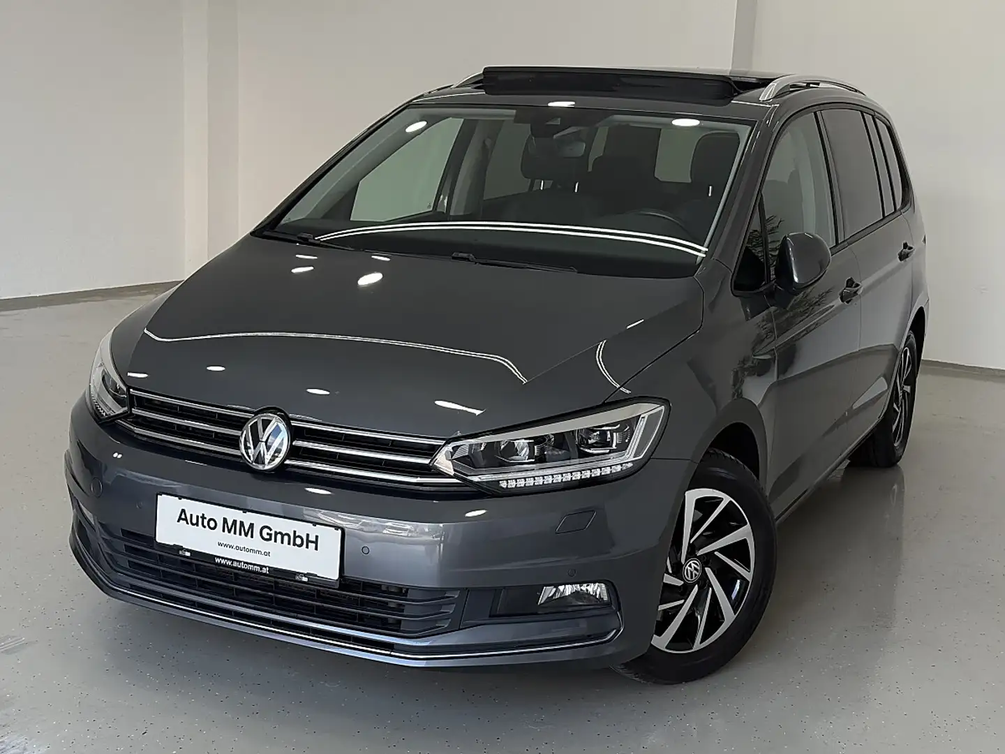 Volkswagen Touran 1.6 TDI BMT/Start-Stopp Sky Grau - 1