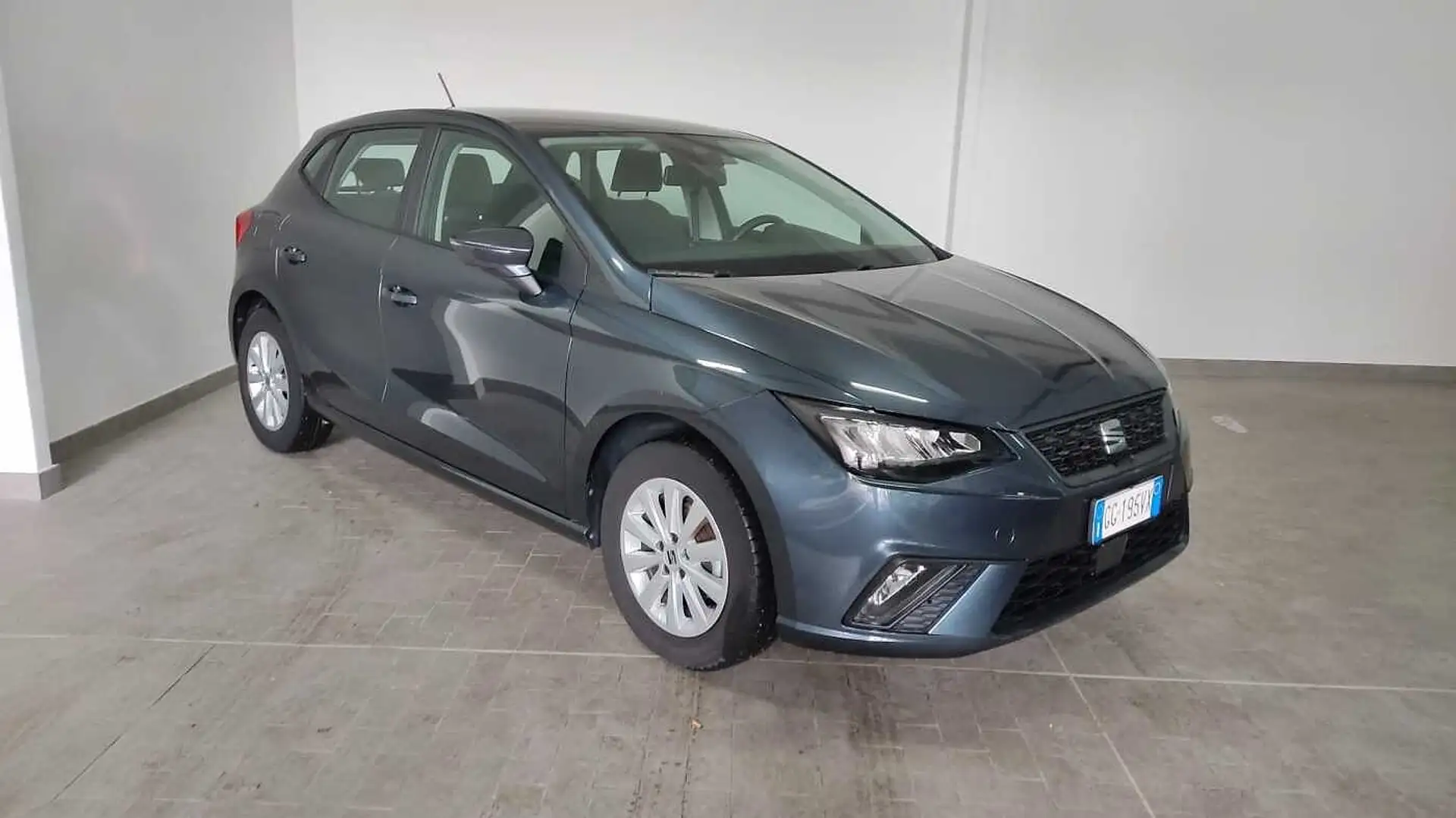 SEAT Ibiza 5ª serie 1.0 MPI 5 porte Business Grigio - 1