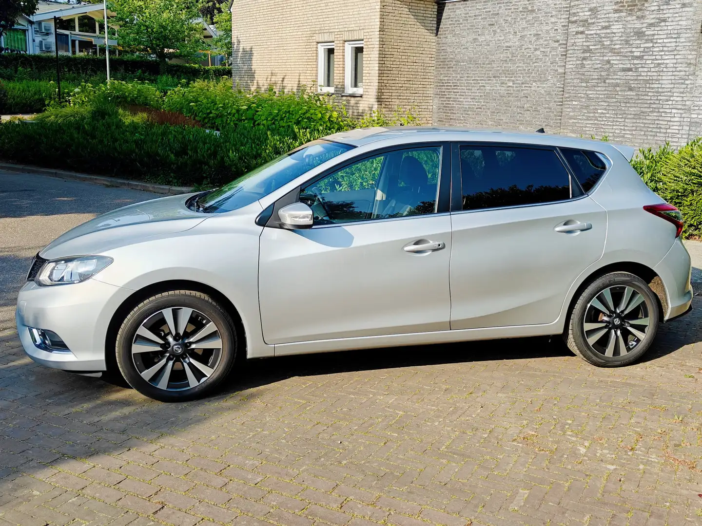 Nissan Pulsar Pulsar 1.2 DIG-T N-Connecta Grijs - 1