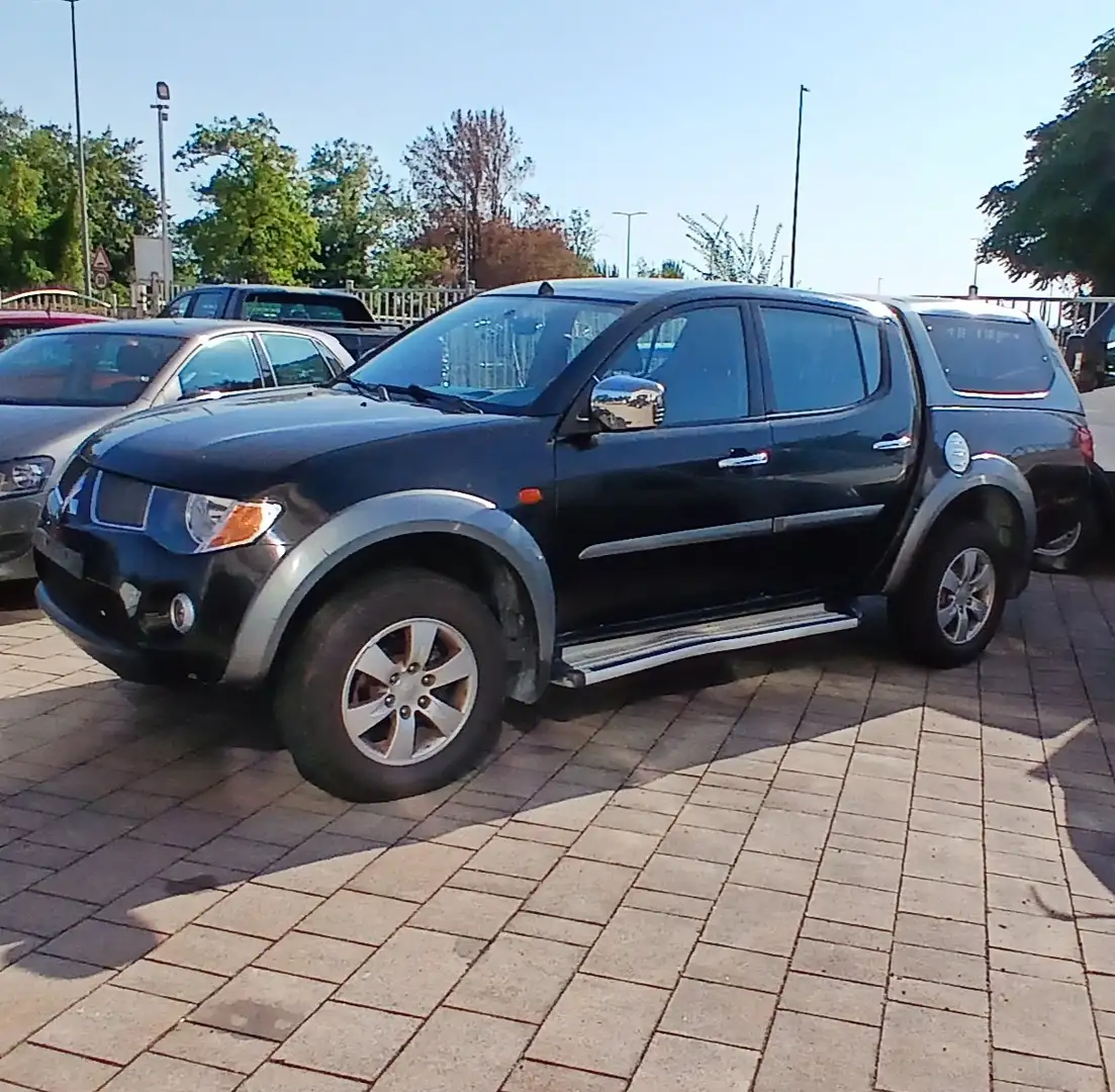 Mitsubishi L200 2,5 DID 4wd doppia cabina hard top IN ARRIVO Noir - 1