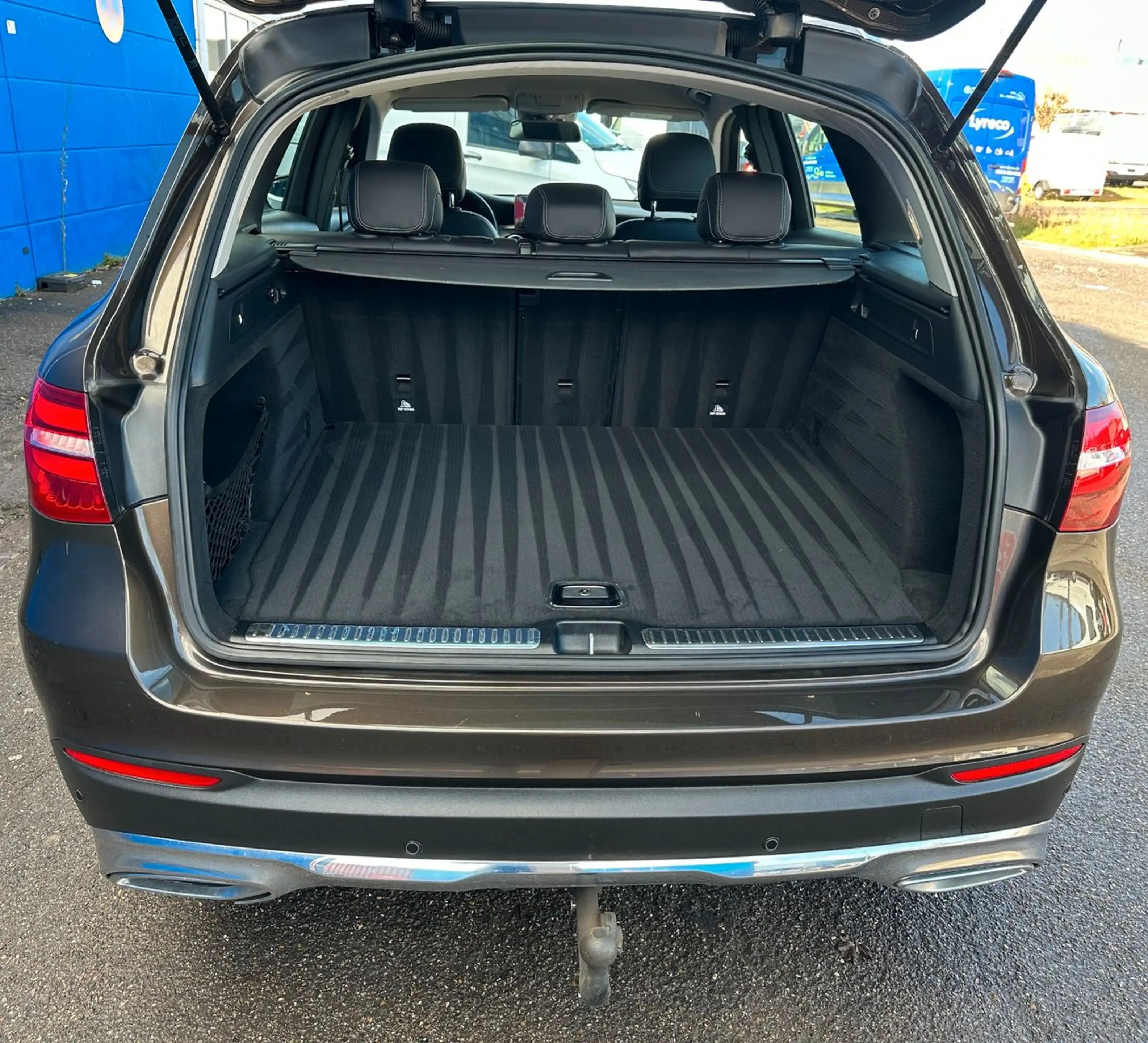 Mercedes-Benz GLC 220 d 4Matic*LED*AHK*NAVI*KAMERA*LEDER* — photo 9