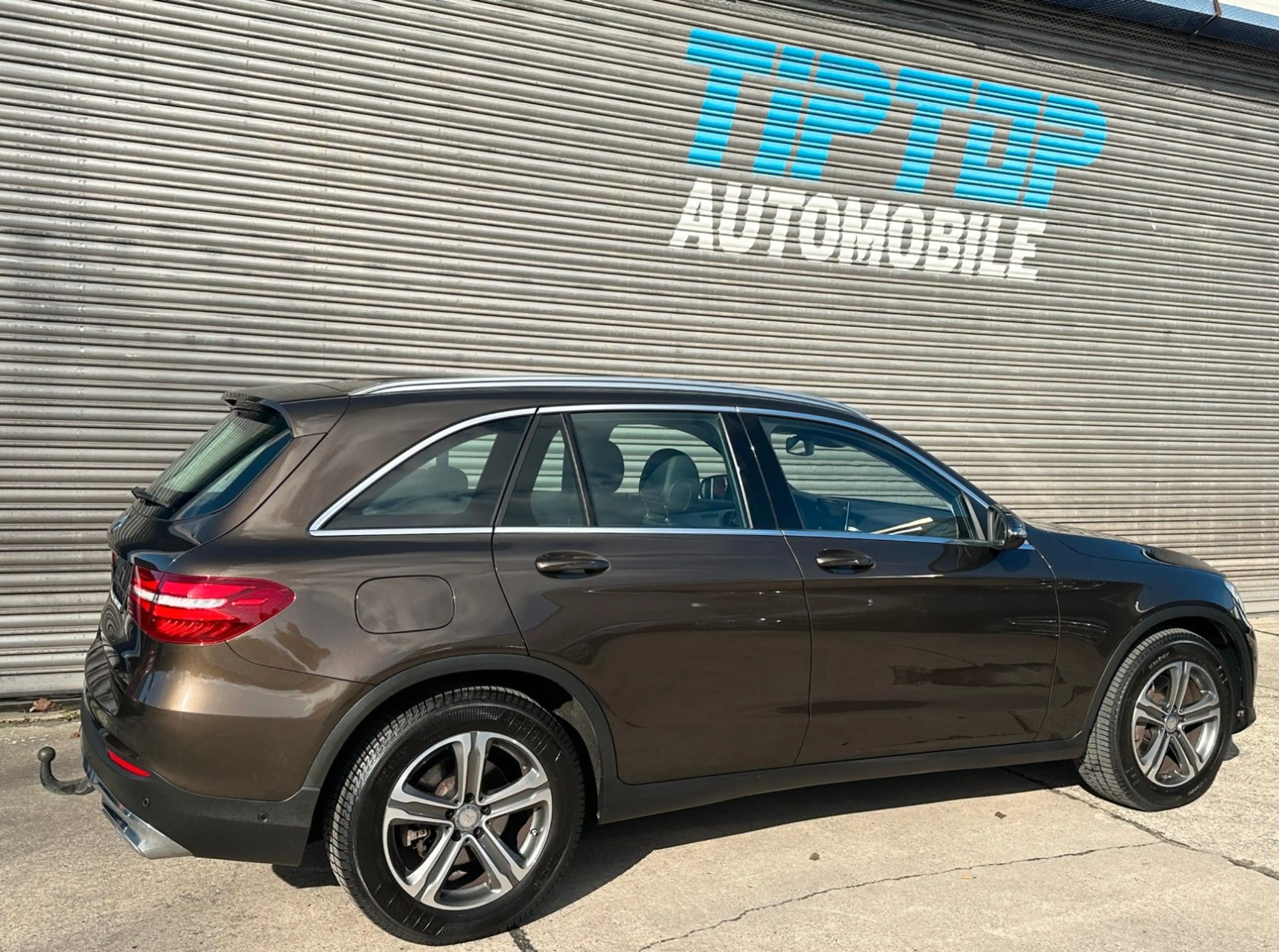 Mercedes-Benz GLC 220 d 4Matic*LED*AHK*NAVI*KAMERA*LEDER* — photo 5