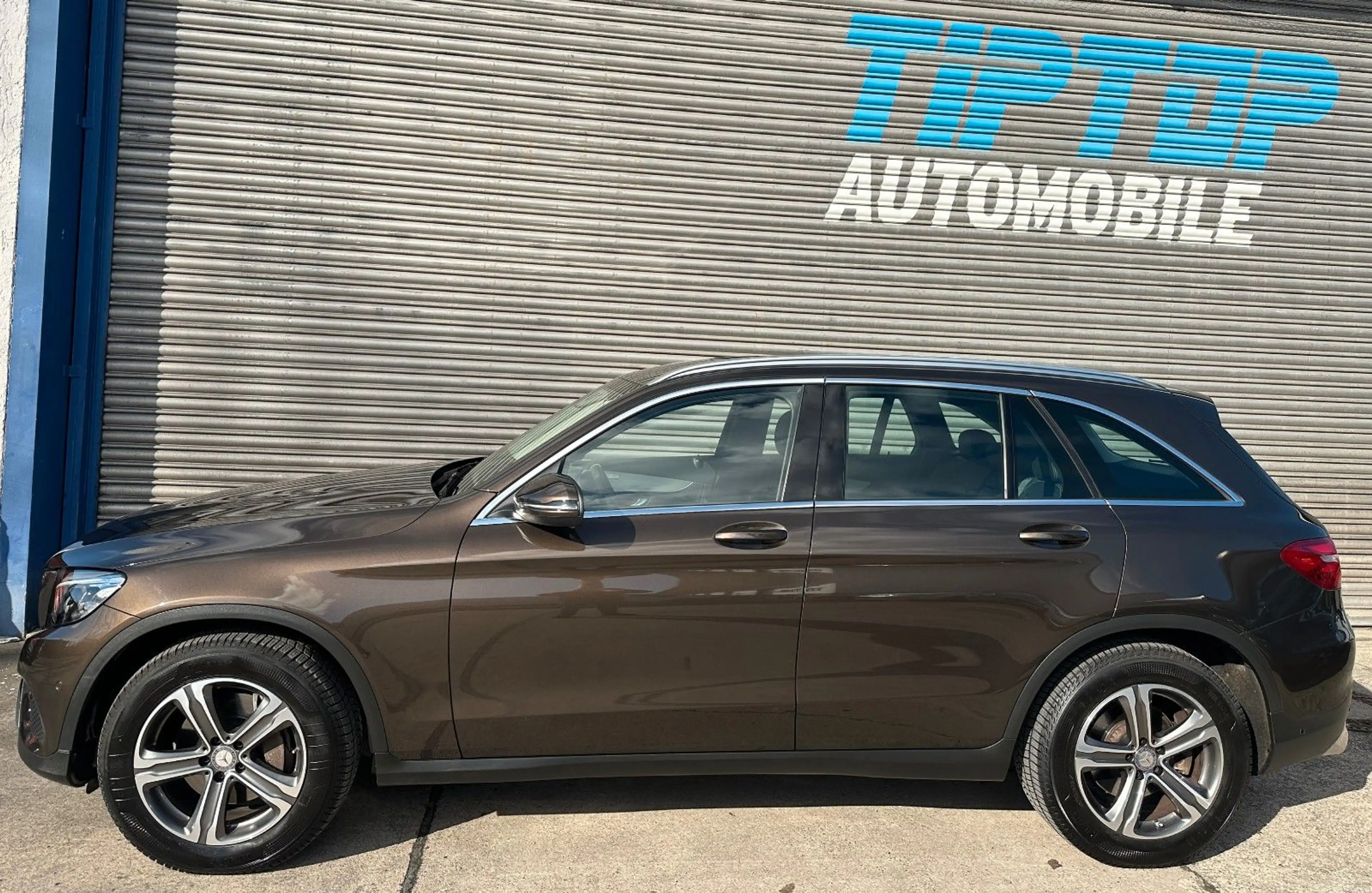 Mercedes-Benz GLC 220 d 4Matic*LED*AHK*NAVI*KAMERA*LEDER* — photo 2