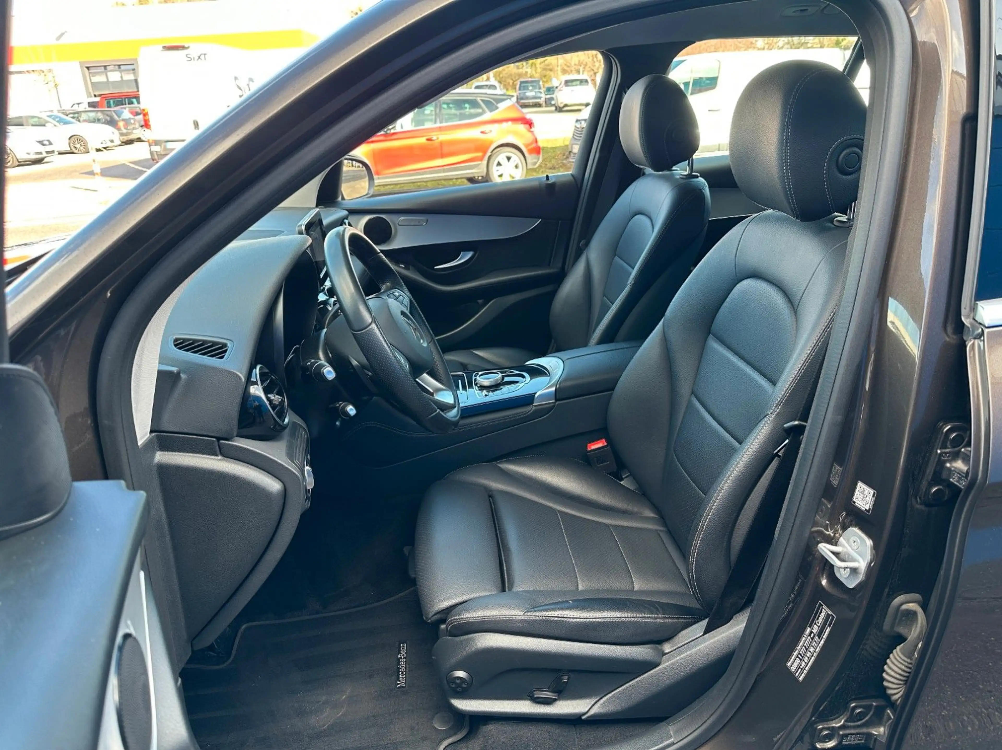Mercedes-Benz GLC 220 d 4Matic*LED*AHK*NAVI*KAMERA*LEDER* — photo 13