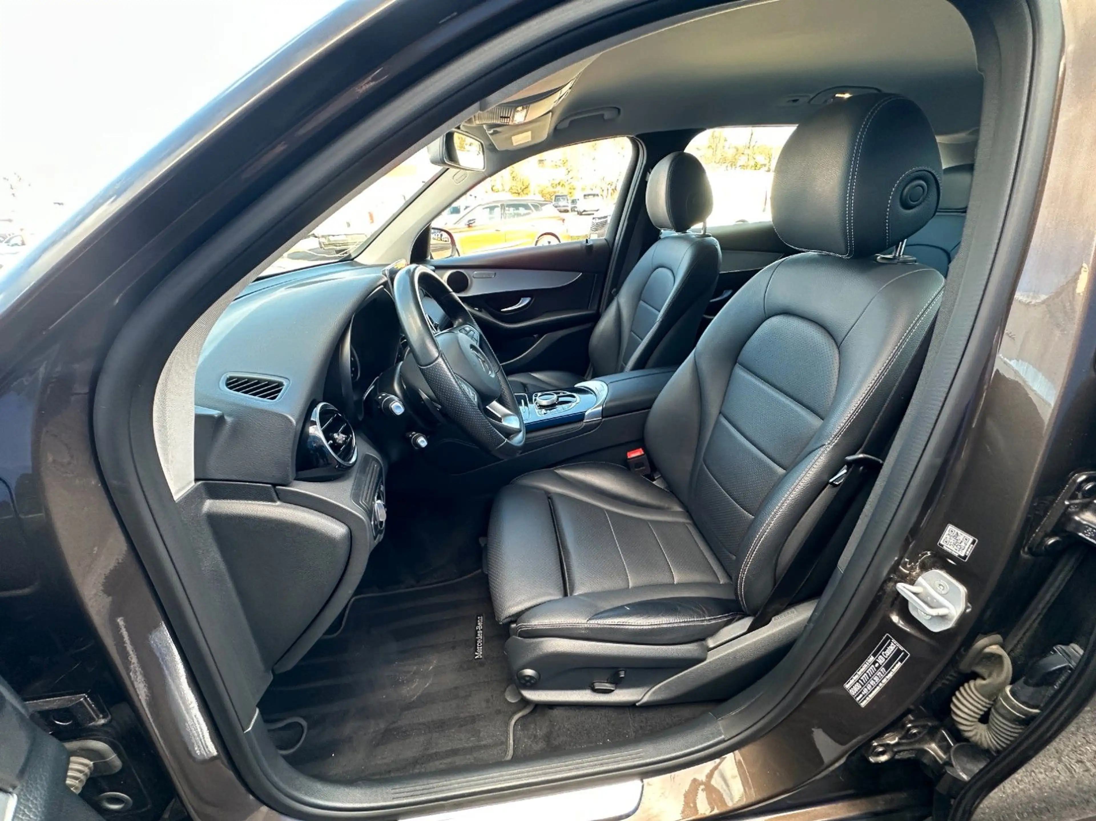 Mercedes-Benz GLC 220 d 4Matic*LED*AHK*NAVI*KAMERA*LEDER* — photo 14
