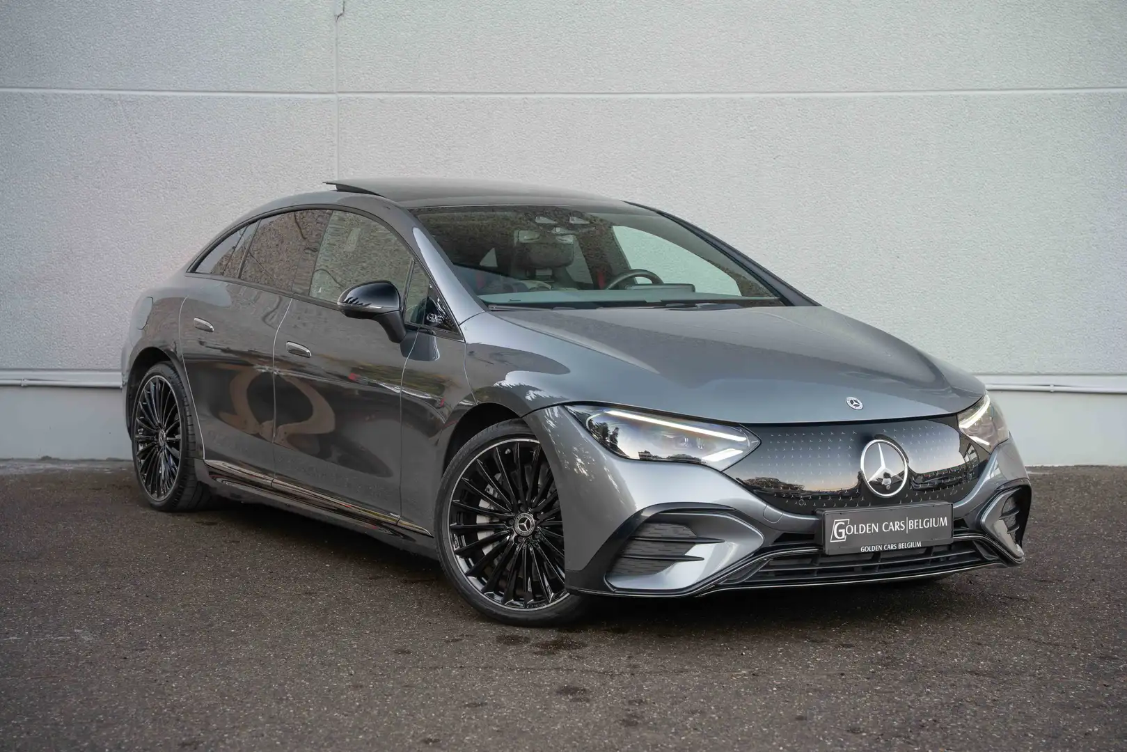 Mercedes-Benz EQE 350 4M AMG PANO/DIGILED/AIRMATIC/BURMESTER/360° Gris - 2