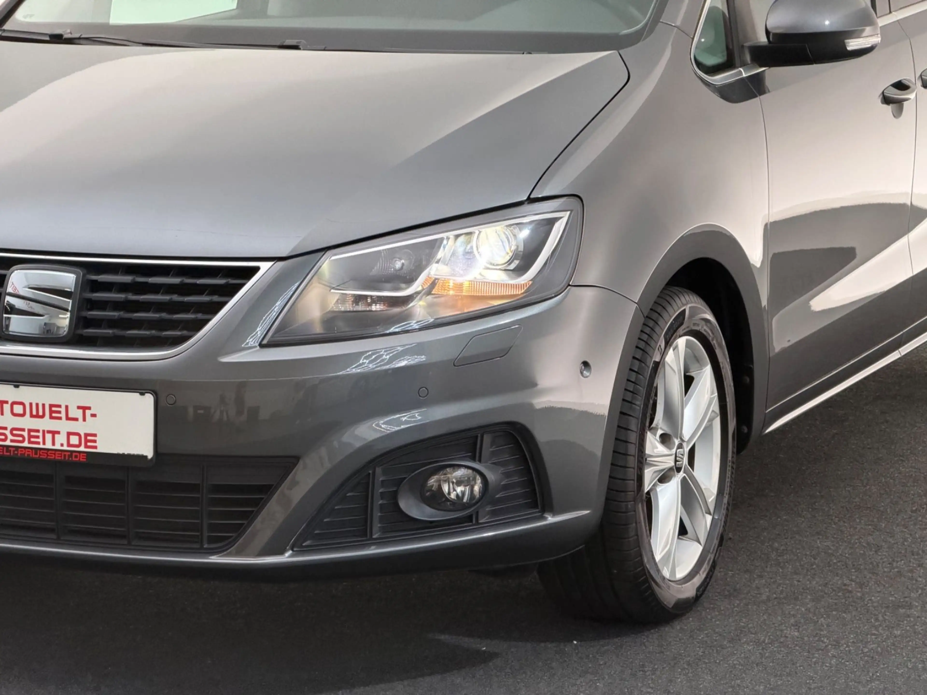 SEAT Alhambra 2.0*XCELLENCE*XENON-7.STZ-AHK-ACC-R.KAM — photo 12