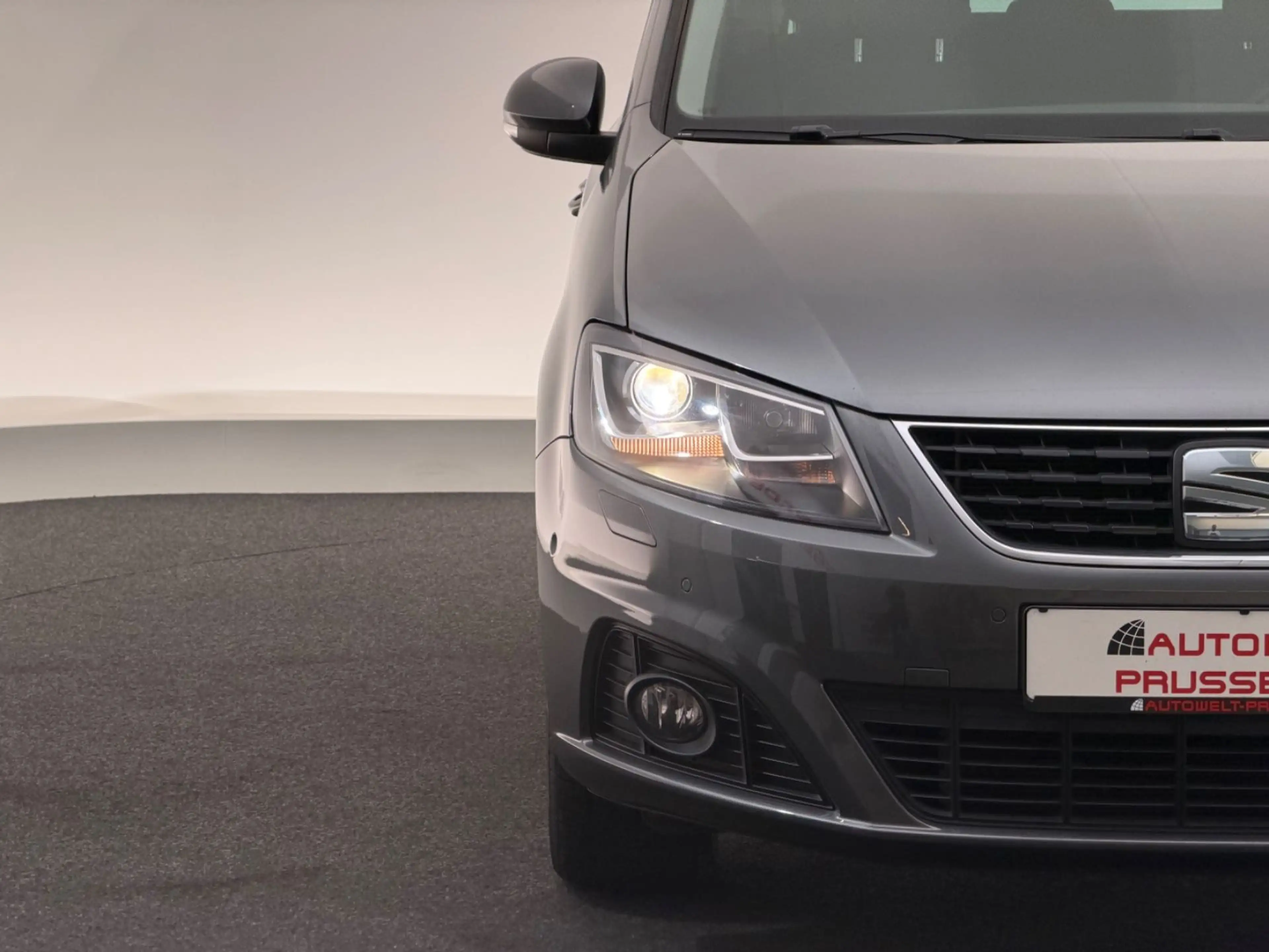 SEAT Alhambra 2.0*XCELLENCE*XENON-7.STZ-AHK-ACC-R.KAM — photo 14