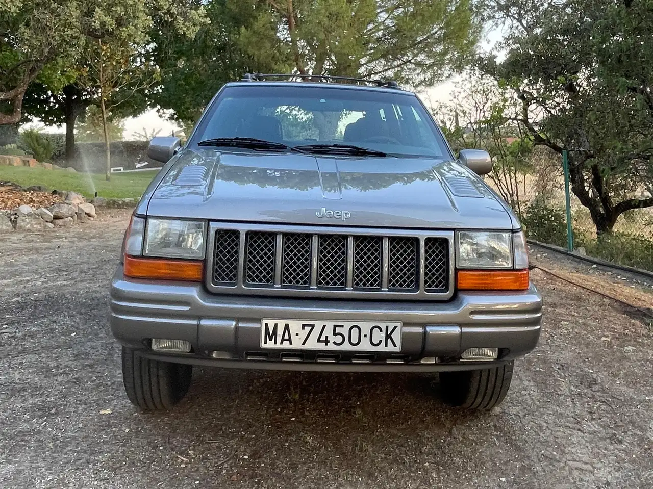 Jeep Grand Cherokee 5.9 Limited V8 Aut., foto 2