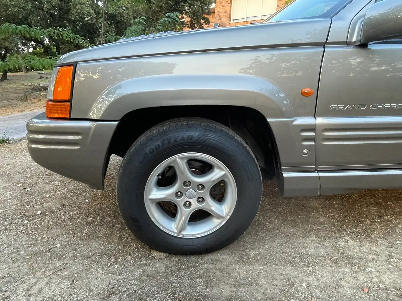 Jeep Grand Cherokee 5.9 Limited V8 Aut., foto 3